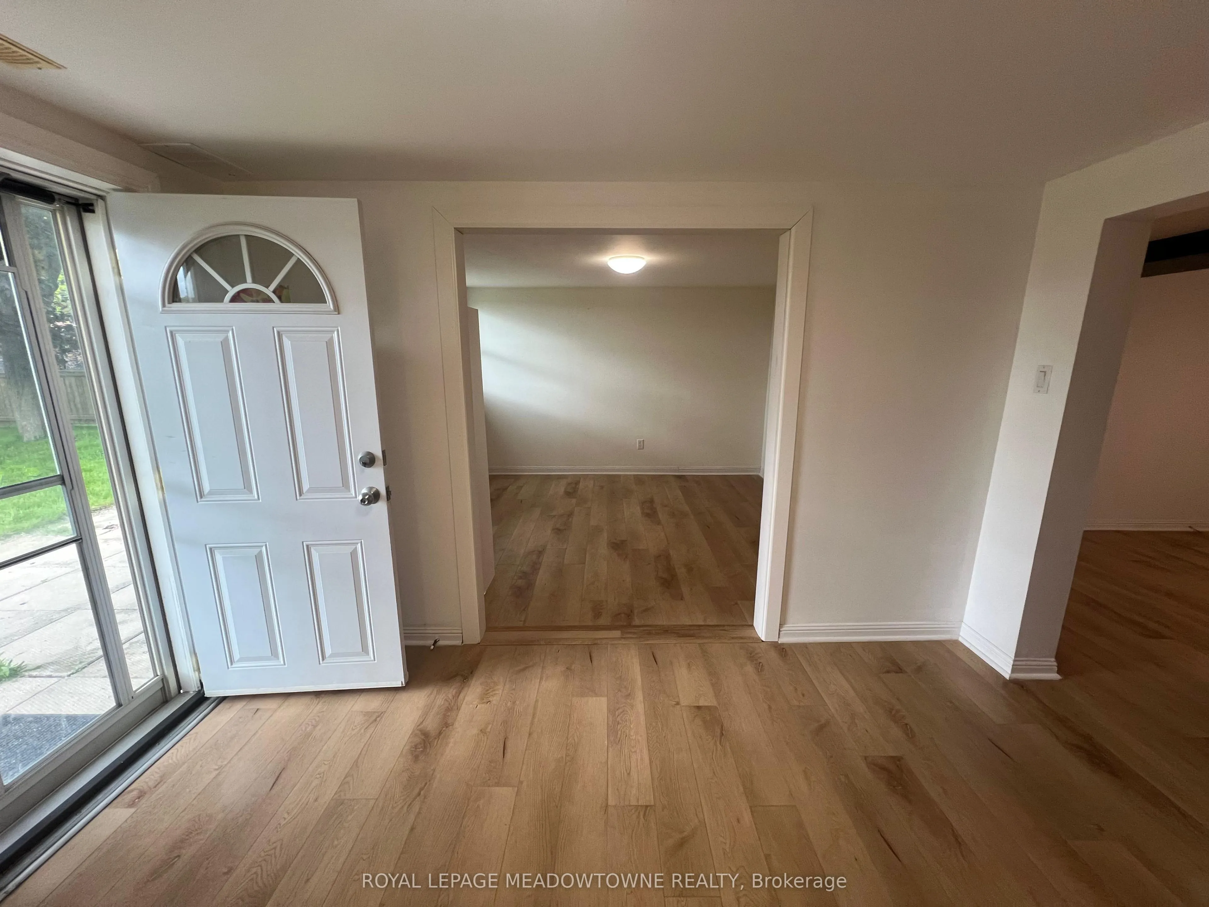 44 Lauris Avenue E #Lower