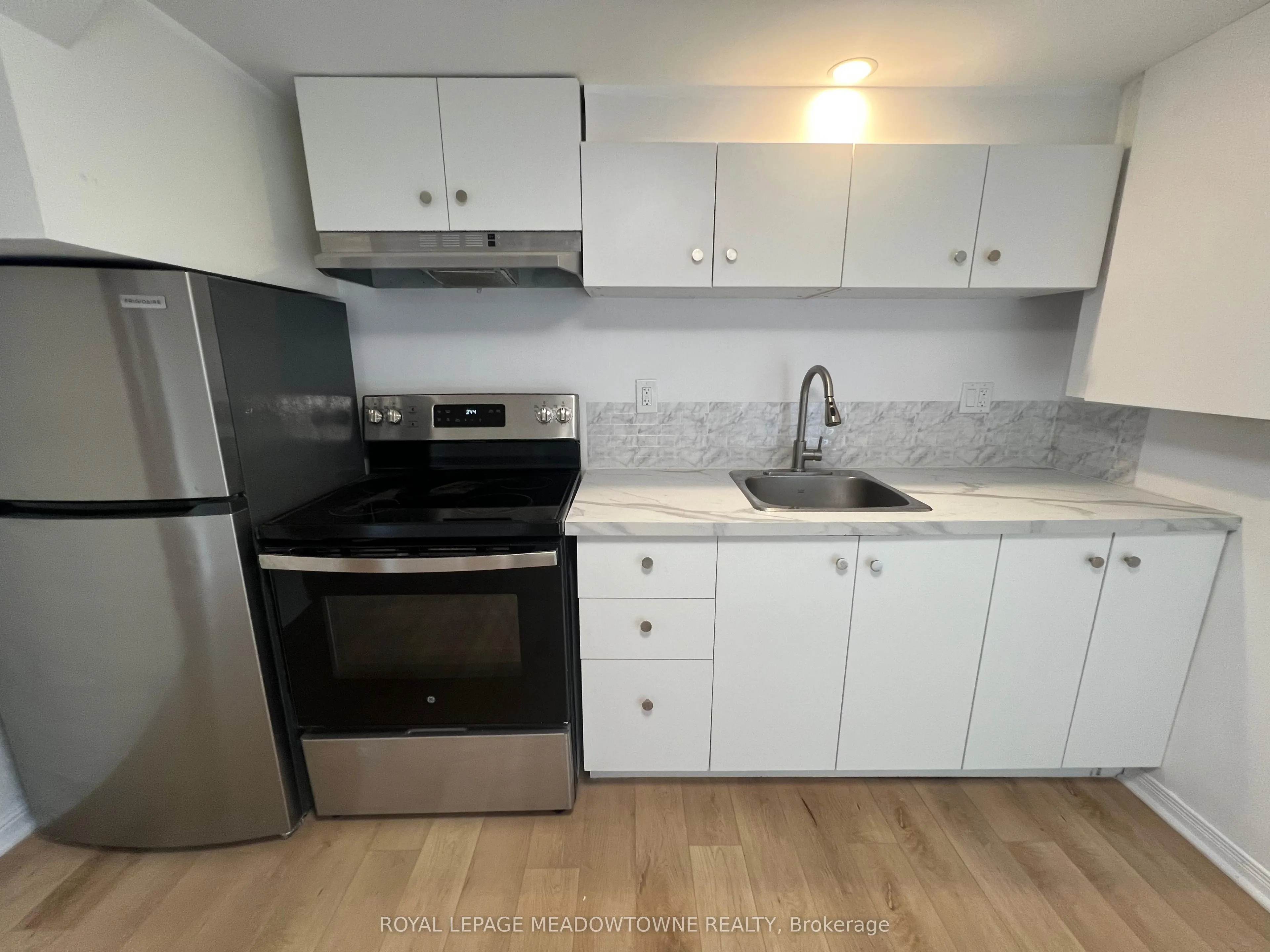 44 Lauris Avenue E #Lower