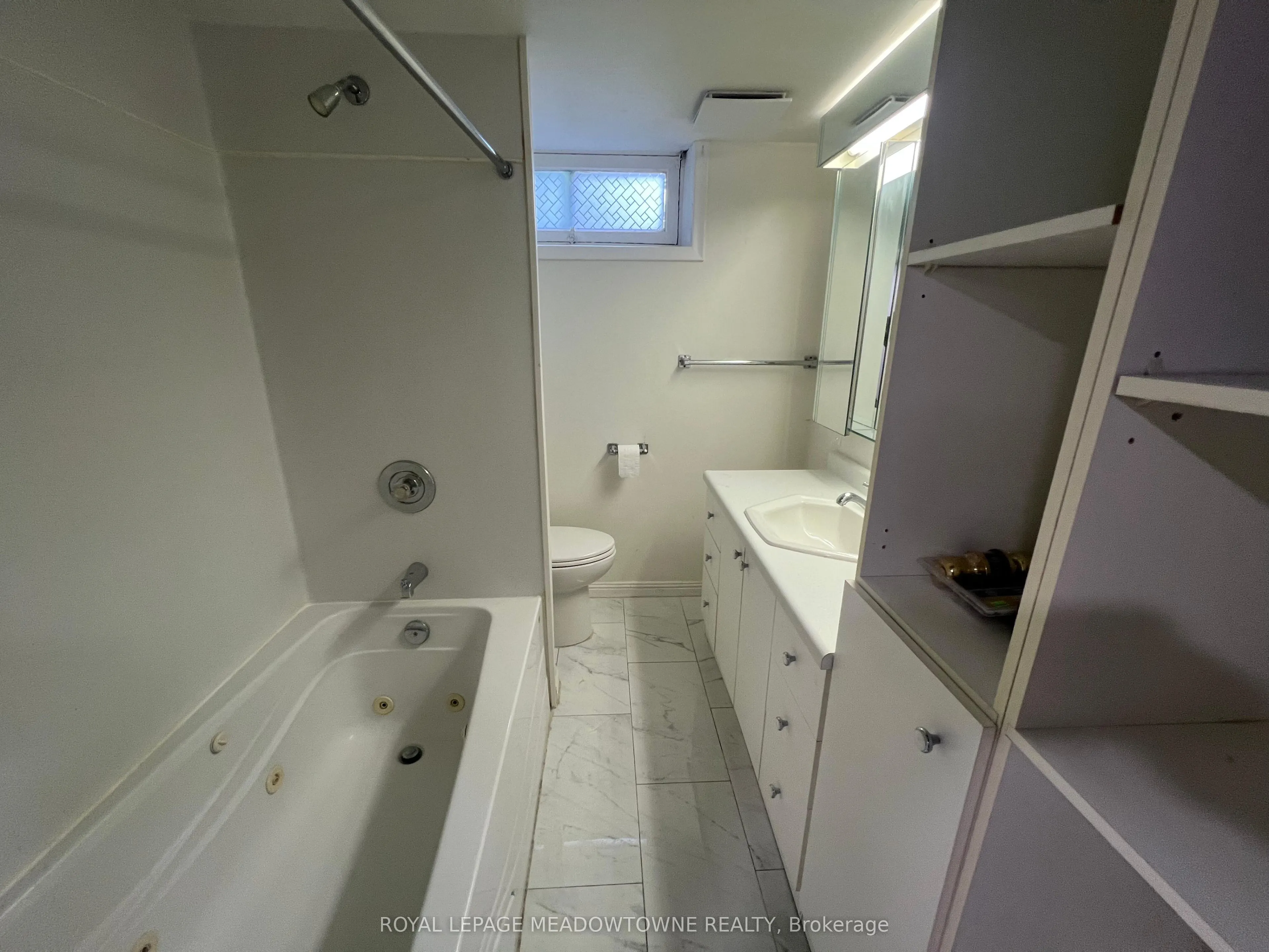 44 Lauris Avenue E #Lower