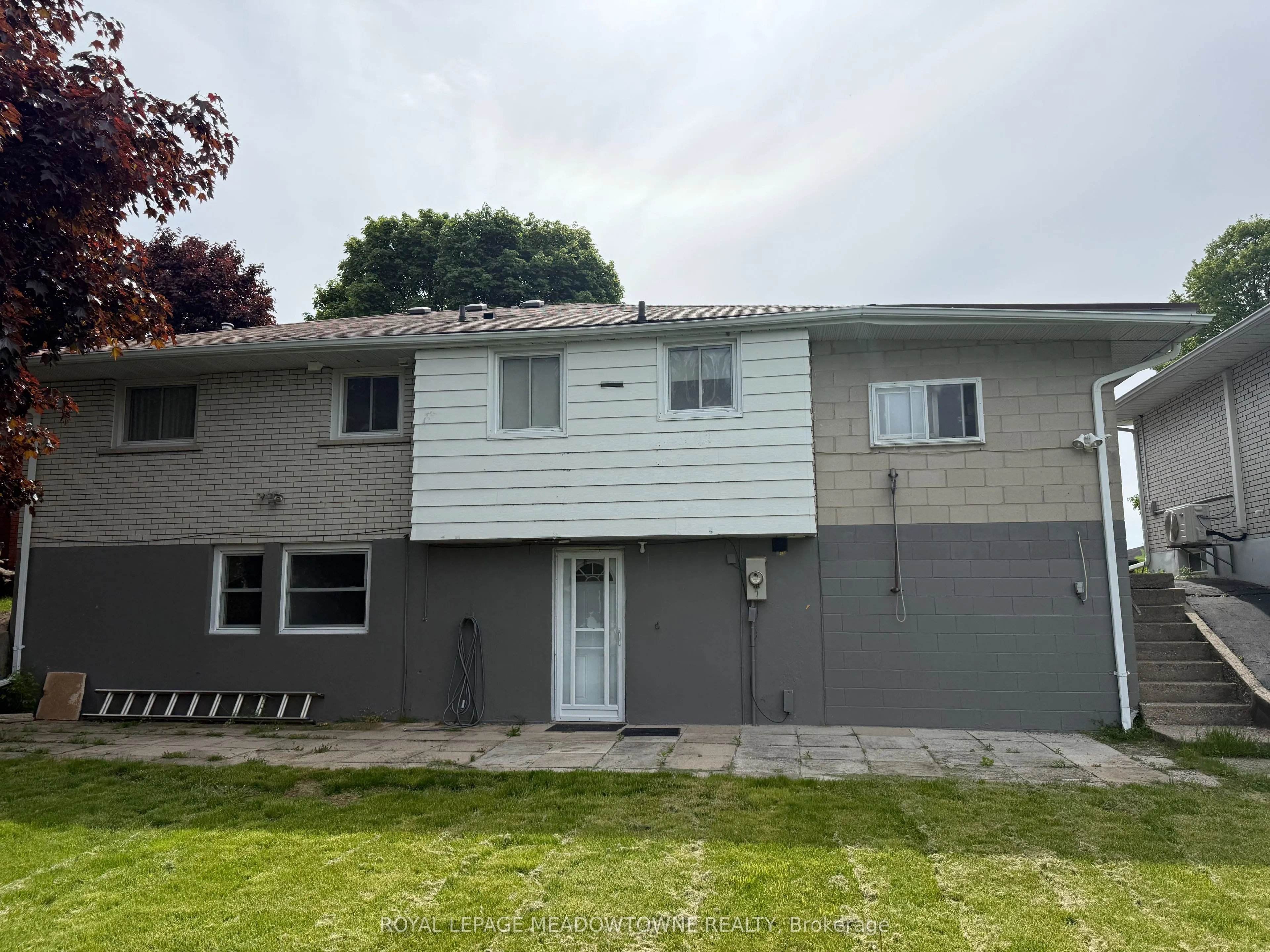 44 Lauris Avenue E #Lower