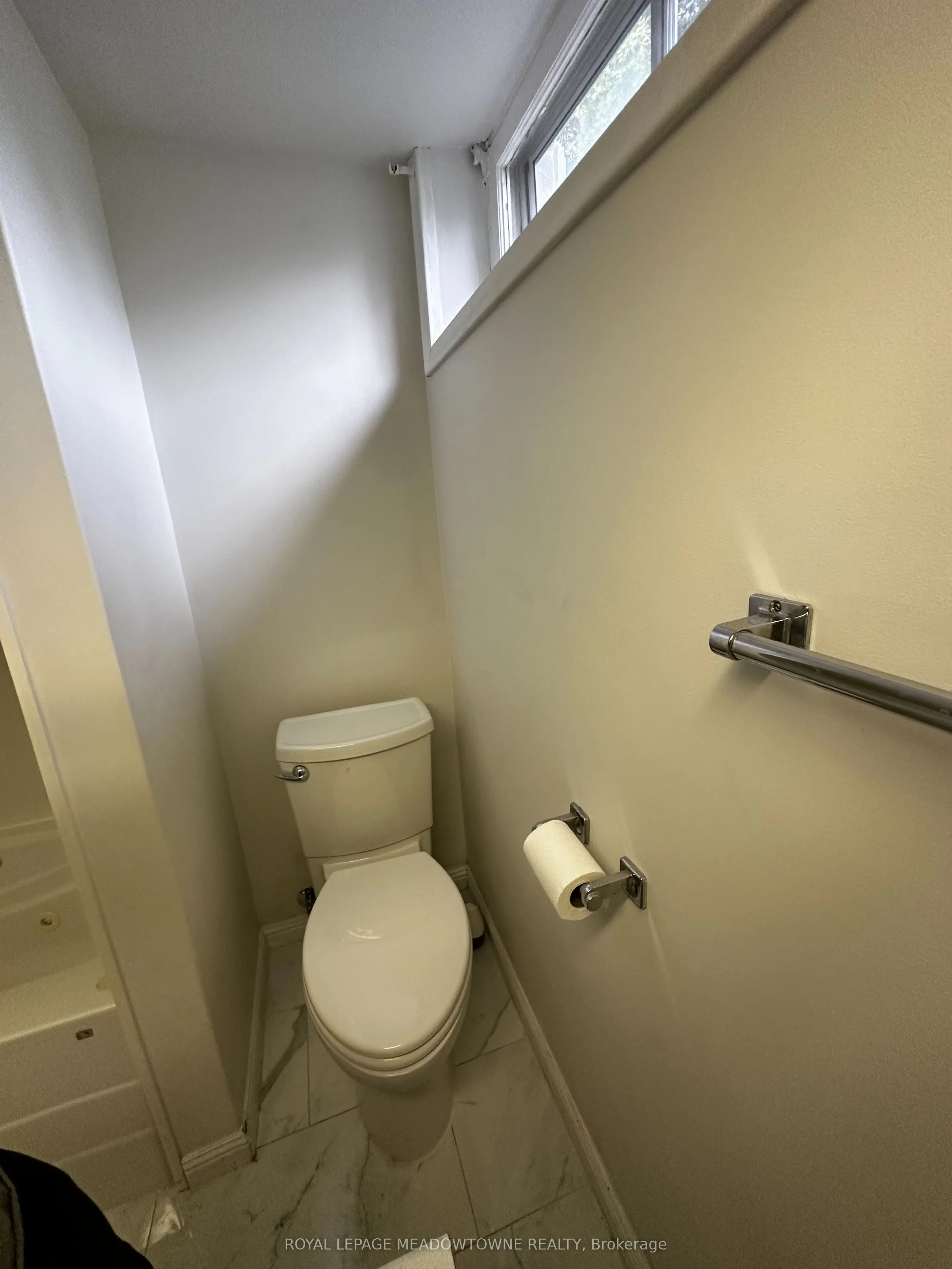 44 Lauris Avenue E #Lower