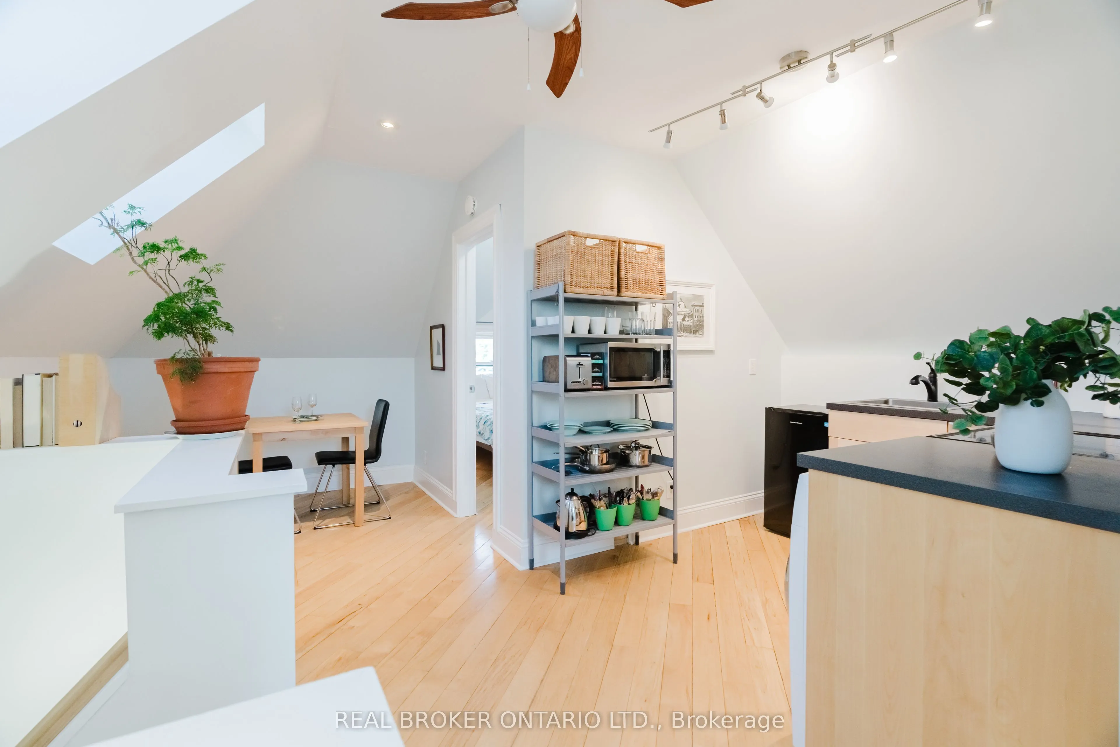 33 Argyle Avenue