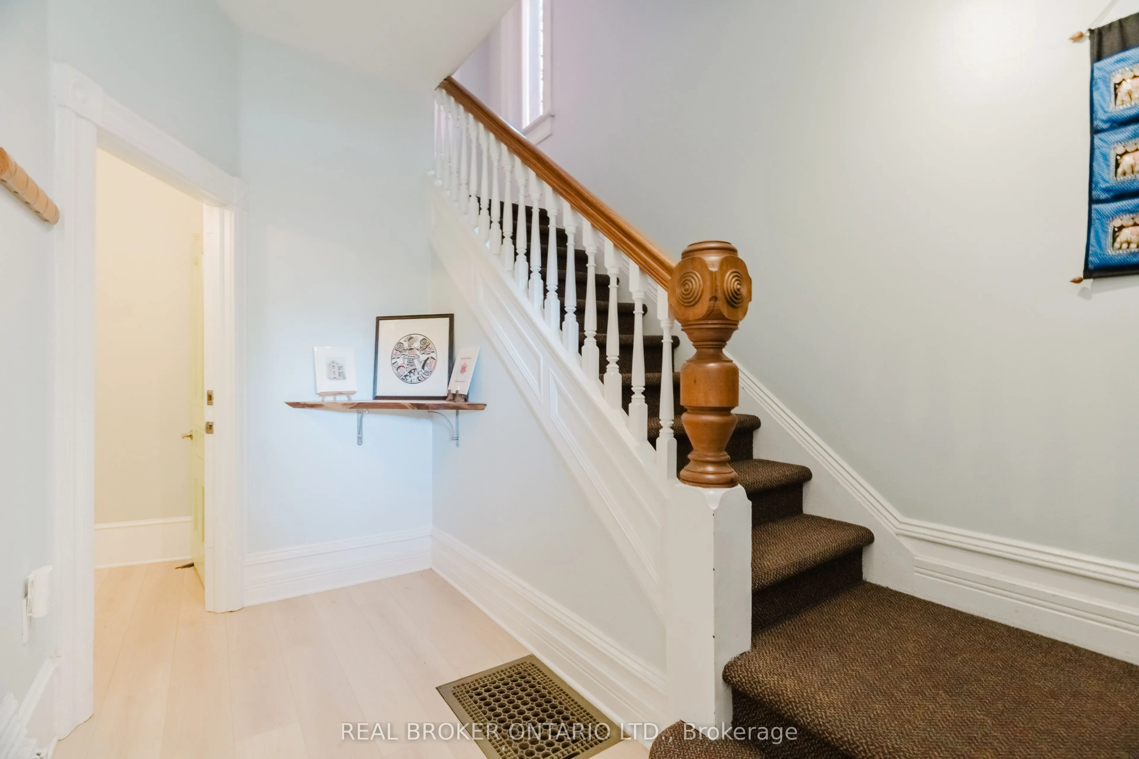 33 Argyle Avenue