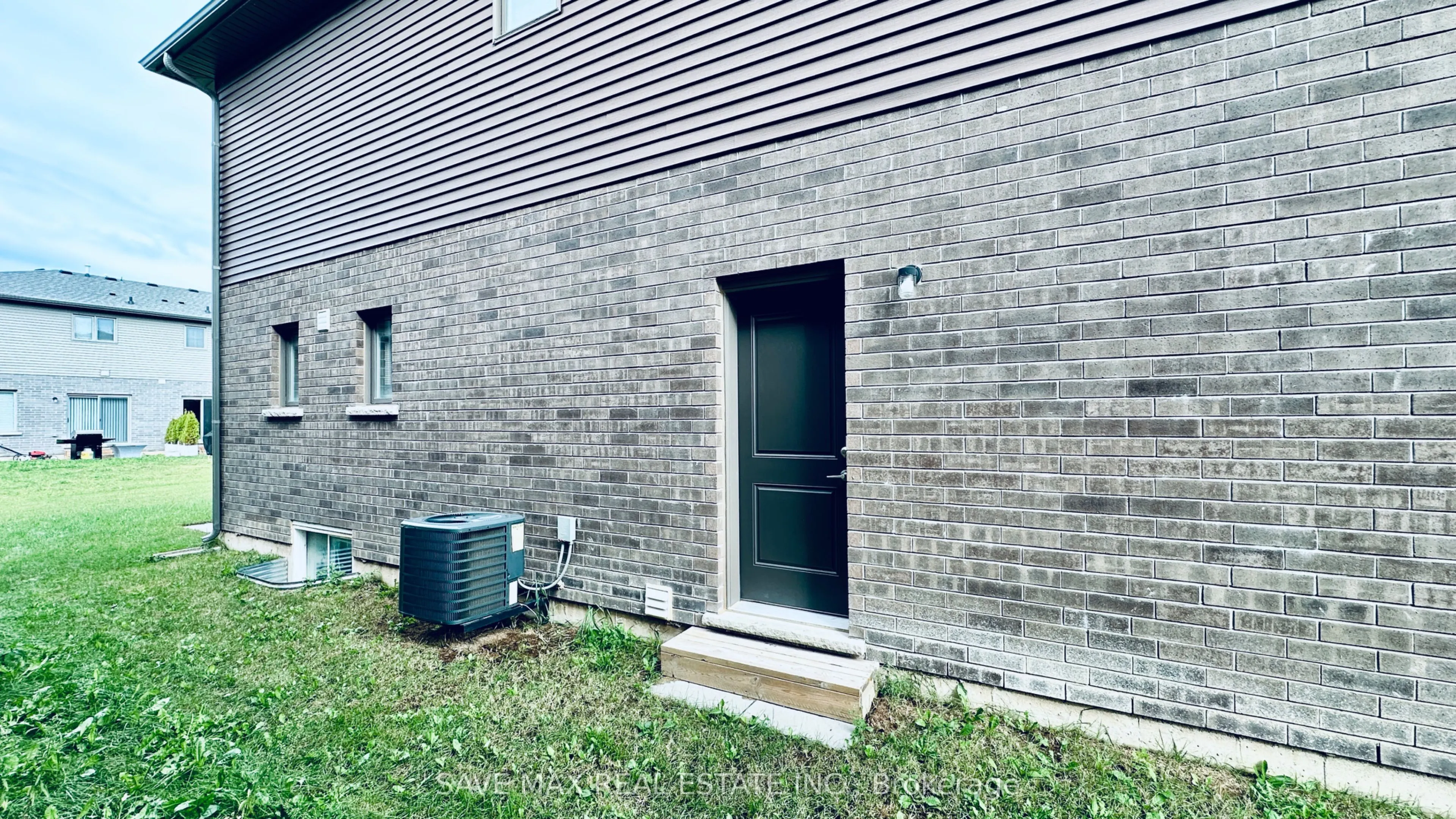 89 Acacia Road