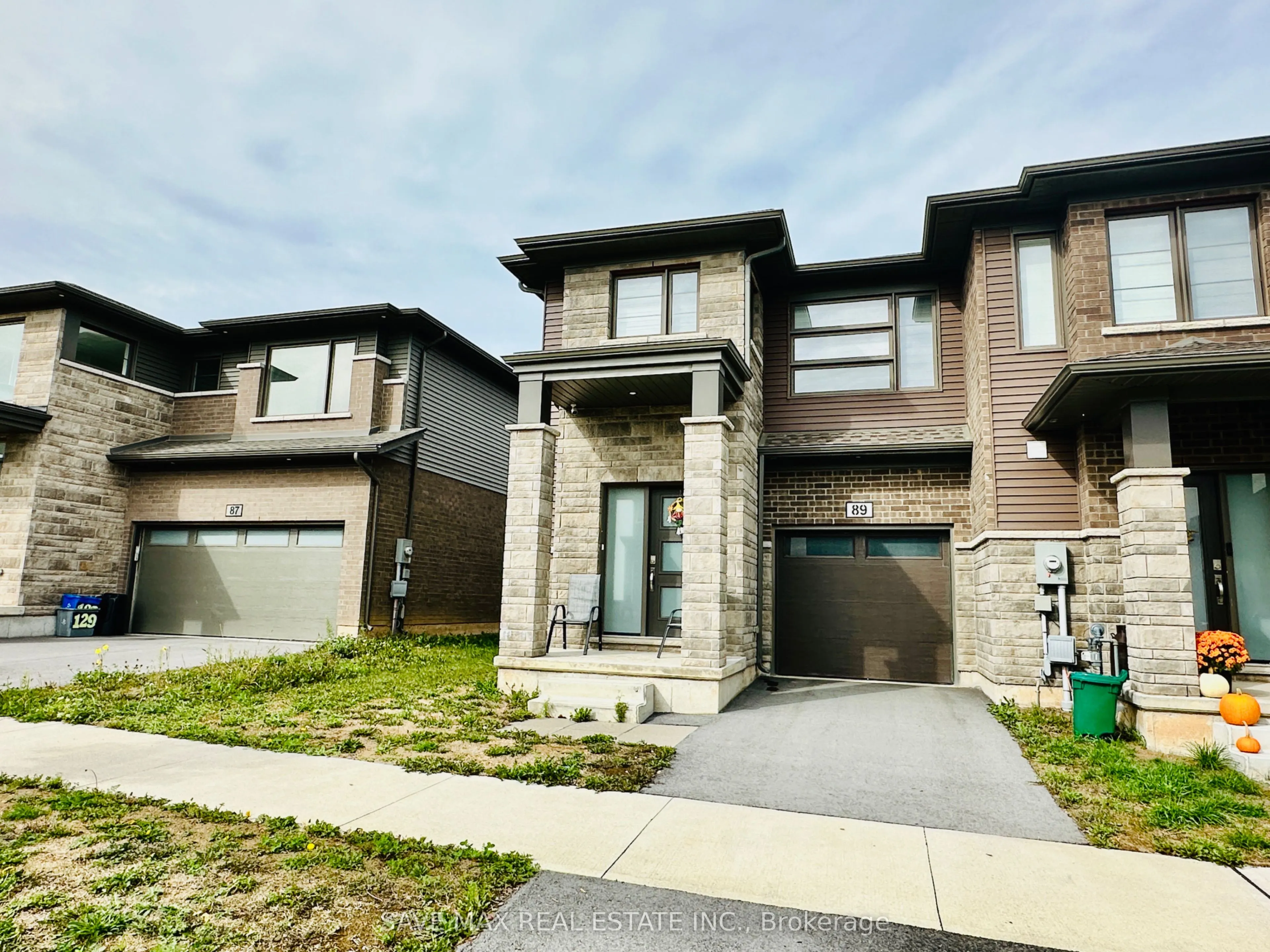 89 Acacia Road