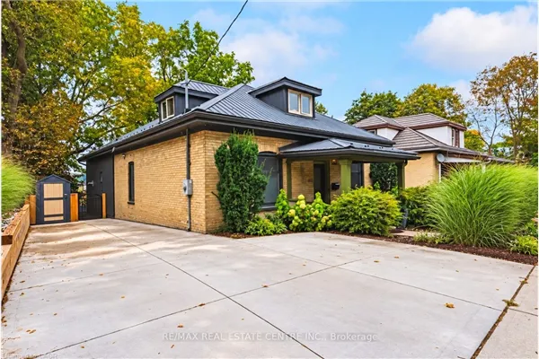 103 Courtney Street