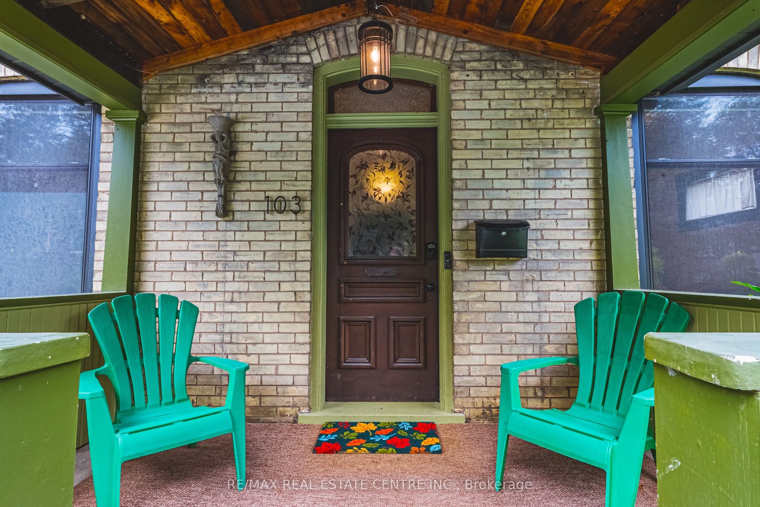 103 Courtney Street