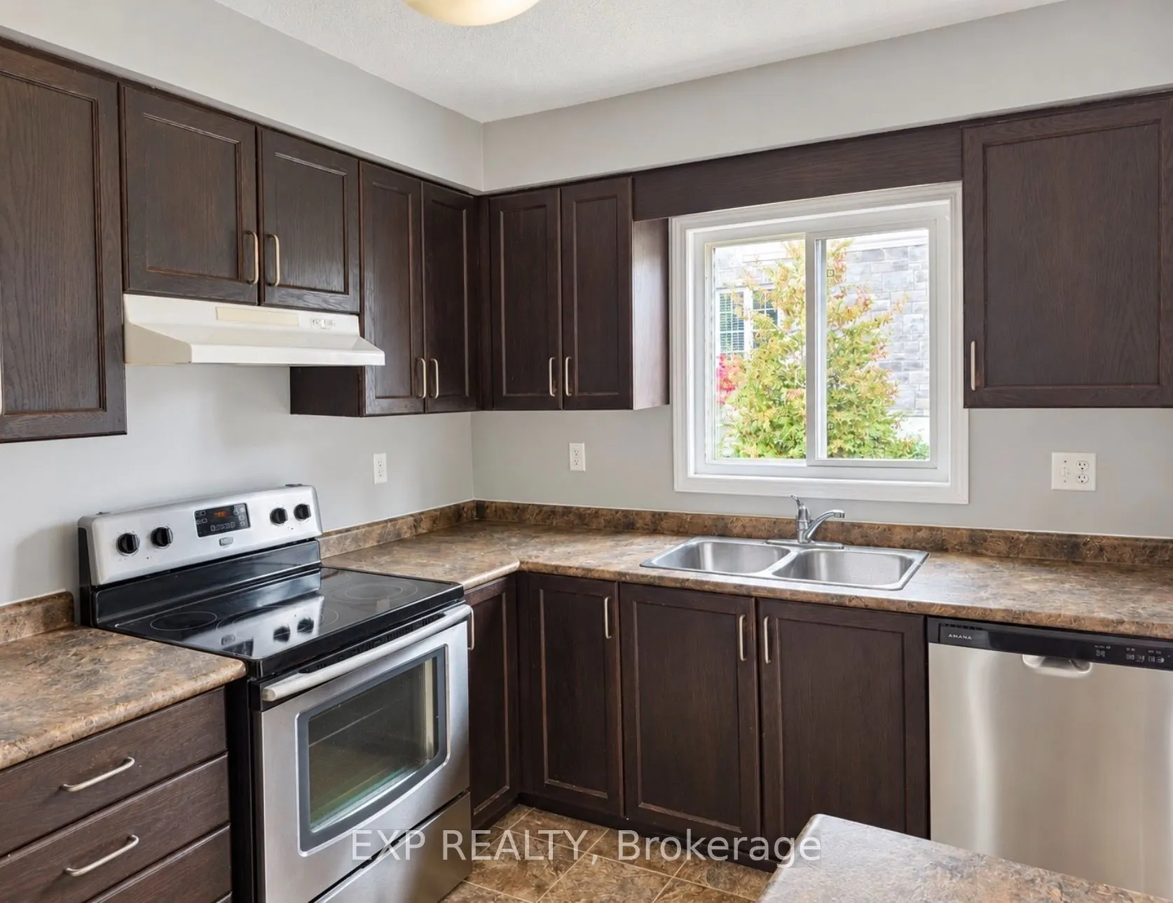 6 Upper Mercer Street E #B5