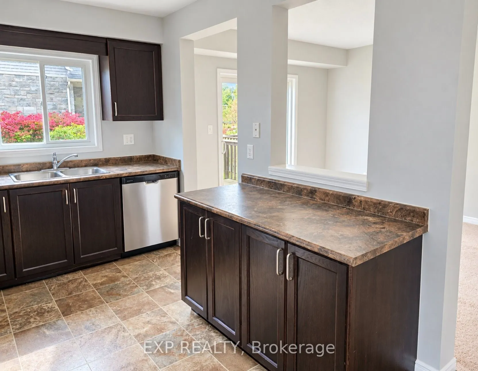 6 Upper Mercer Street E #B5