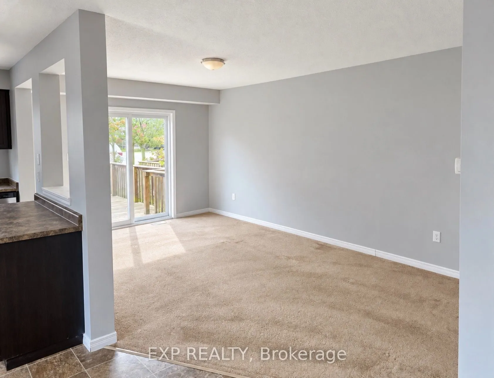 6 Upper Mercer Street E #B5