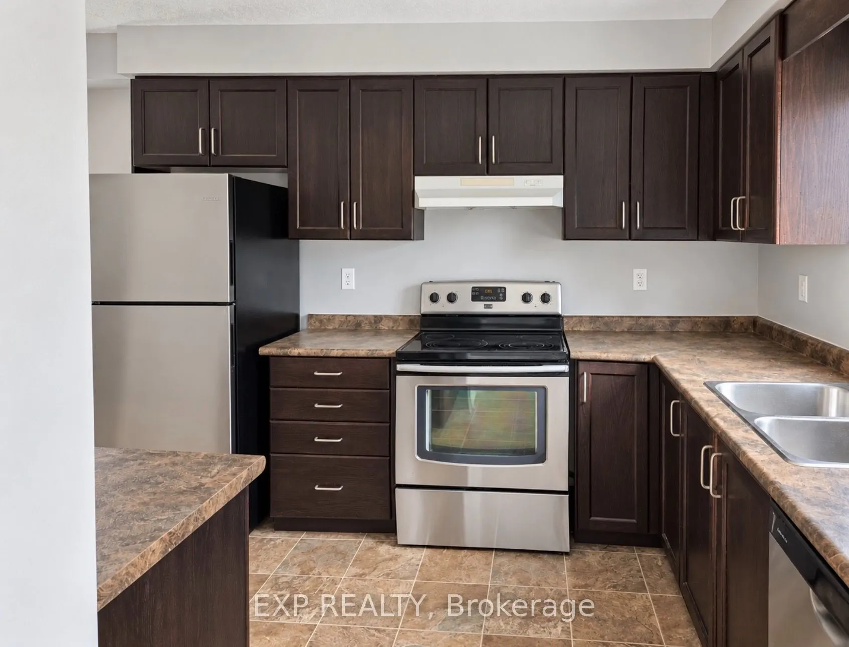 6 Upper Mercer Street E #B5