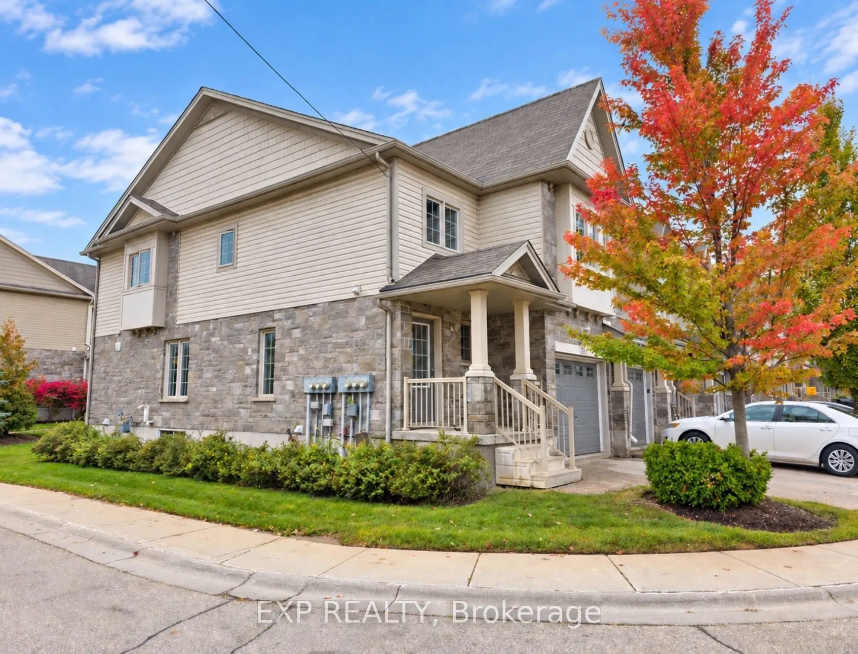 6 Upper Mercer Street E #B5