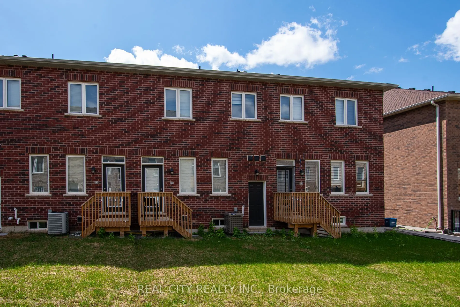 18 Lidstone Street