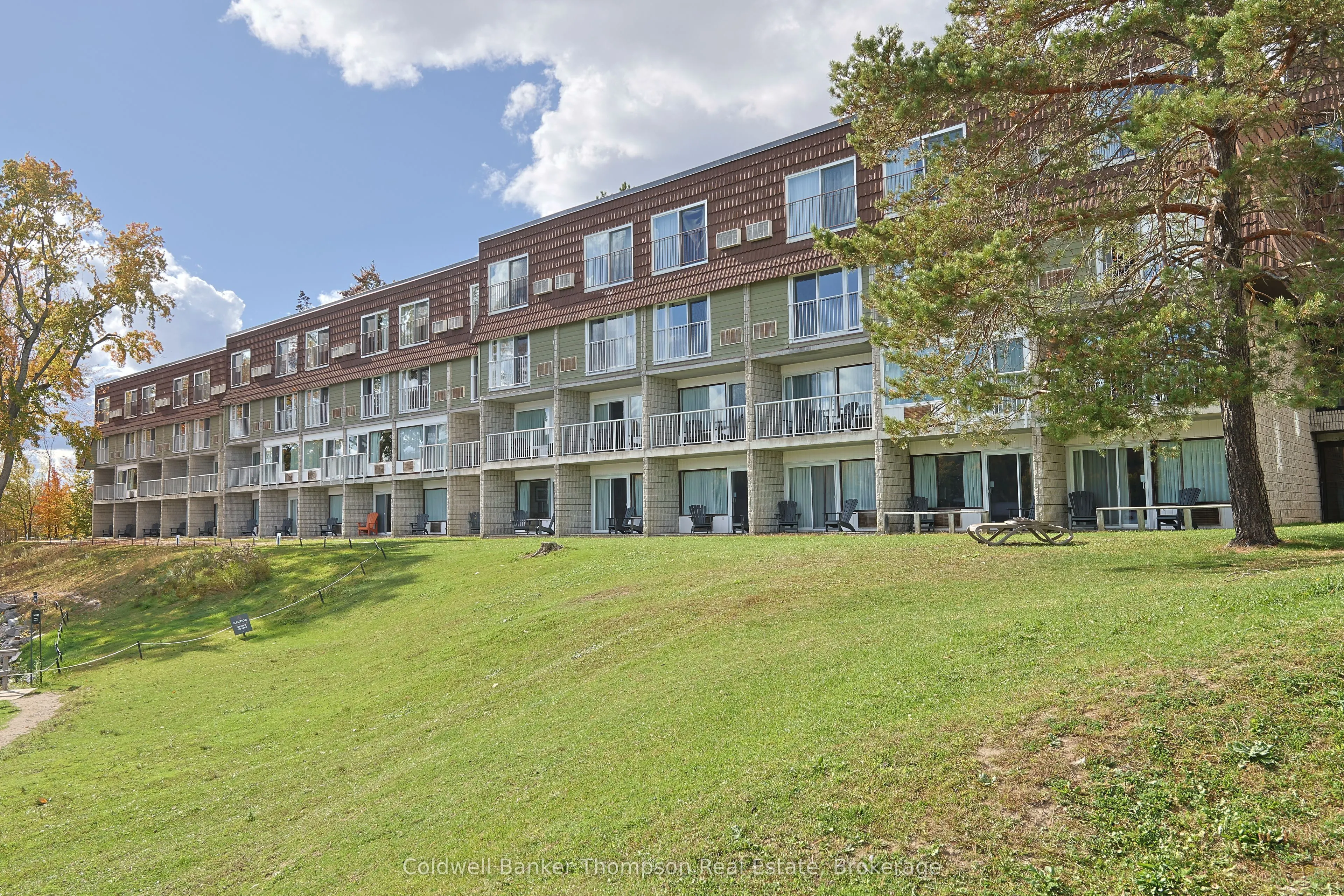 1235 Deerhurst Bayshore Drive #323