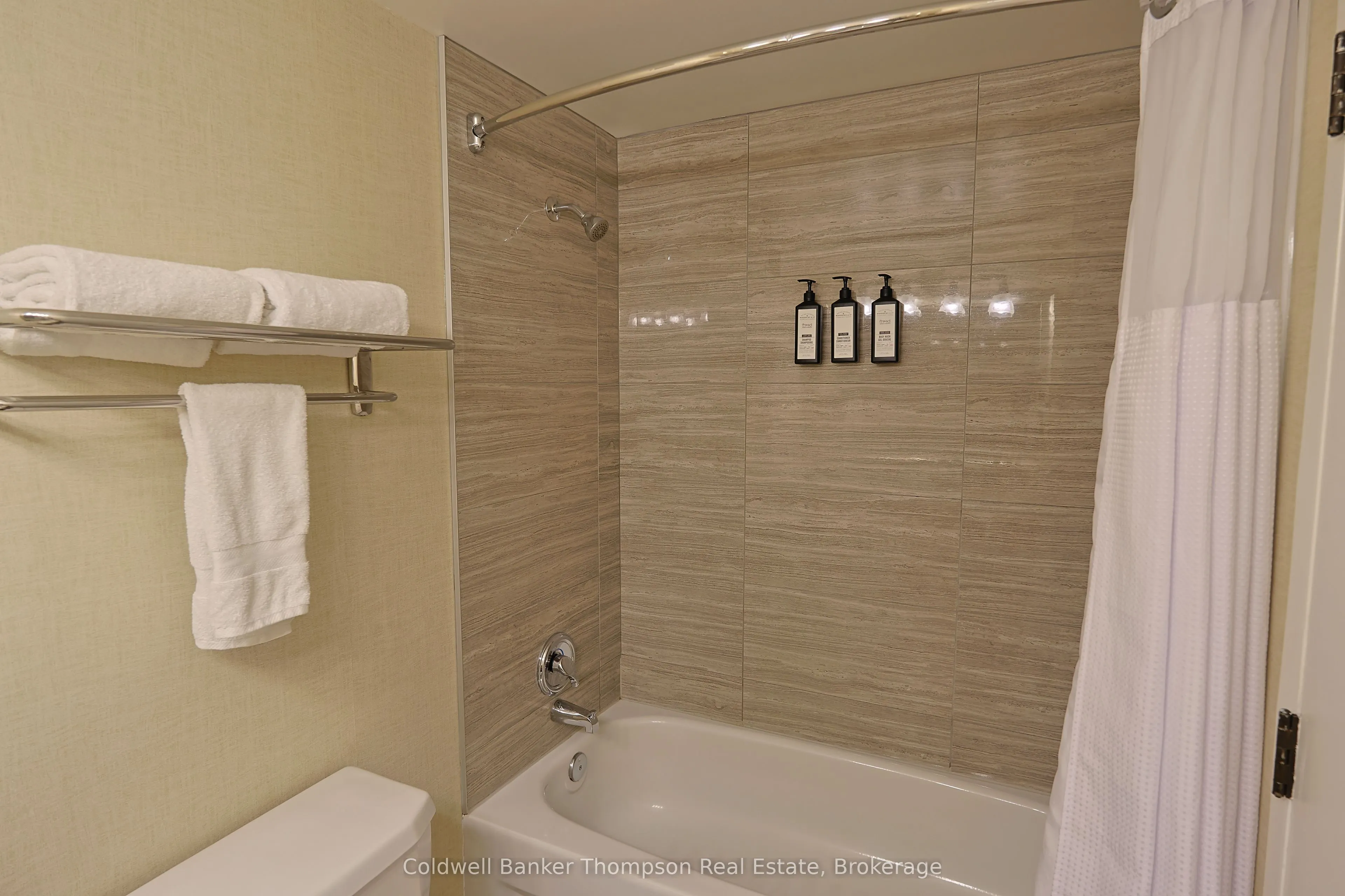 1235 Deerhurst Bayshore Drive #323