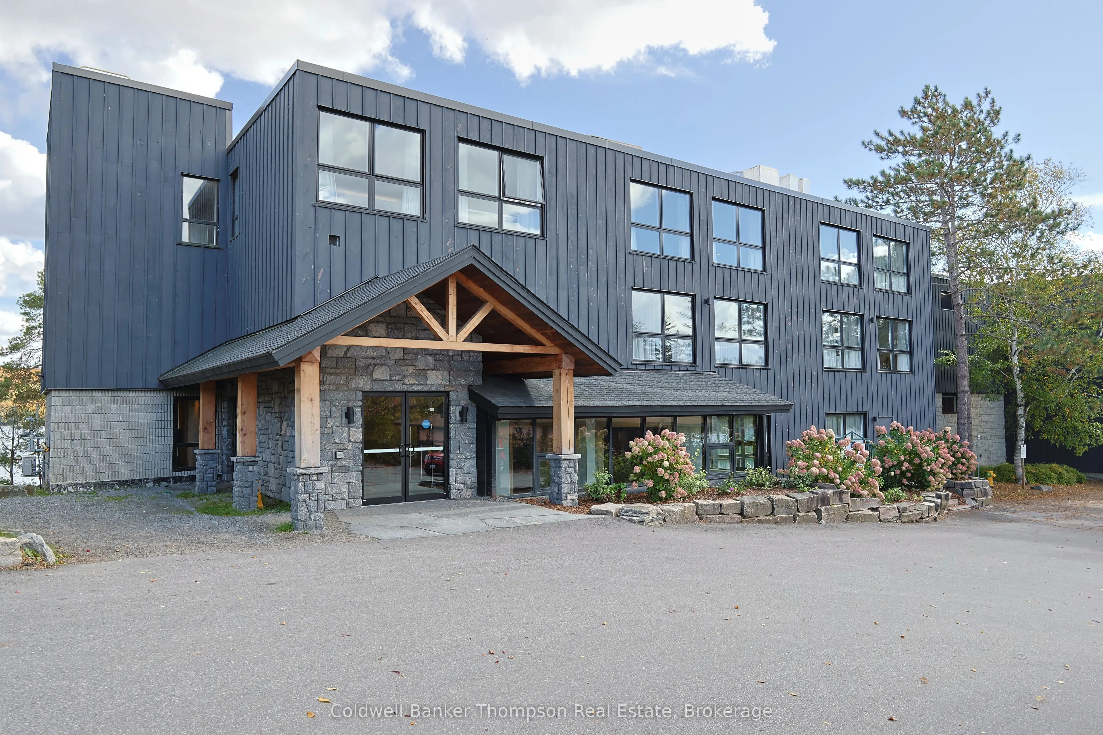 1235 Deerhurst Bayshore Drive #323