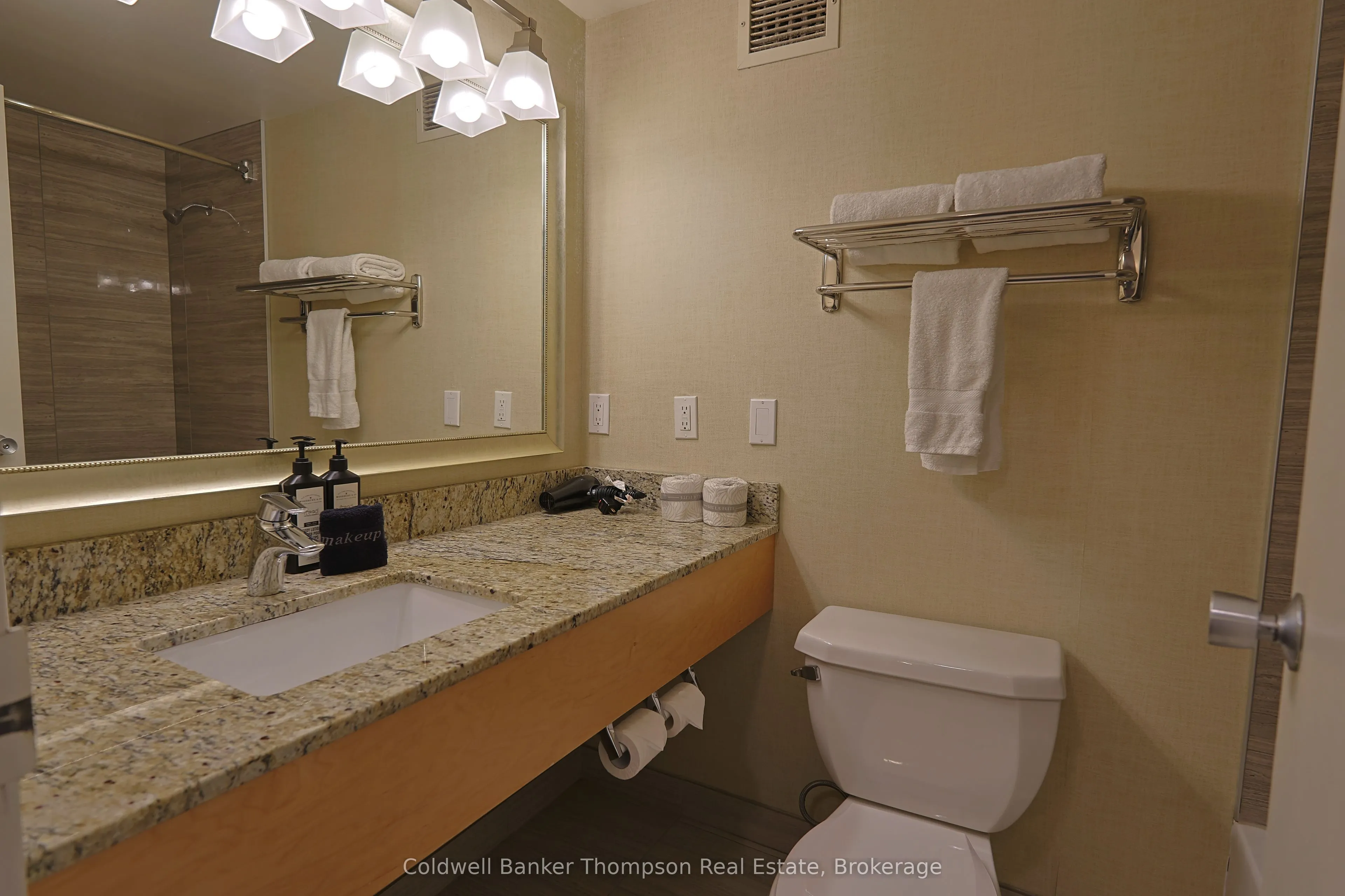 1235 Deerhurst Bayshore Drive #323