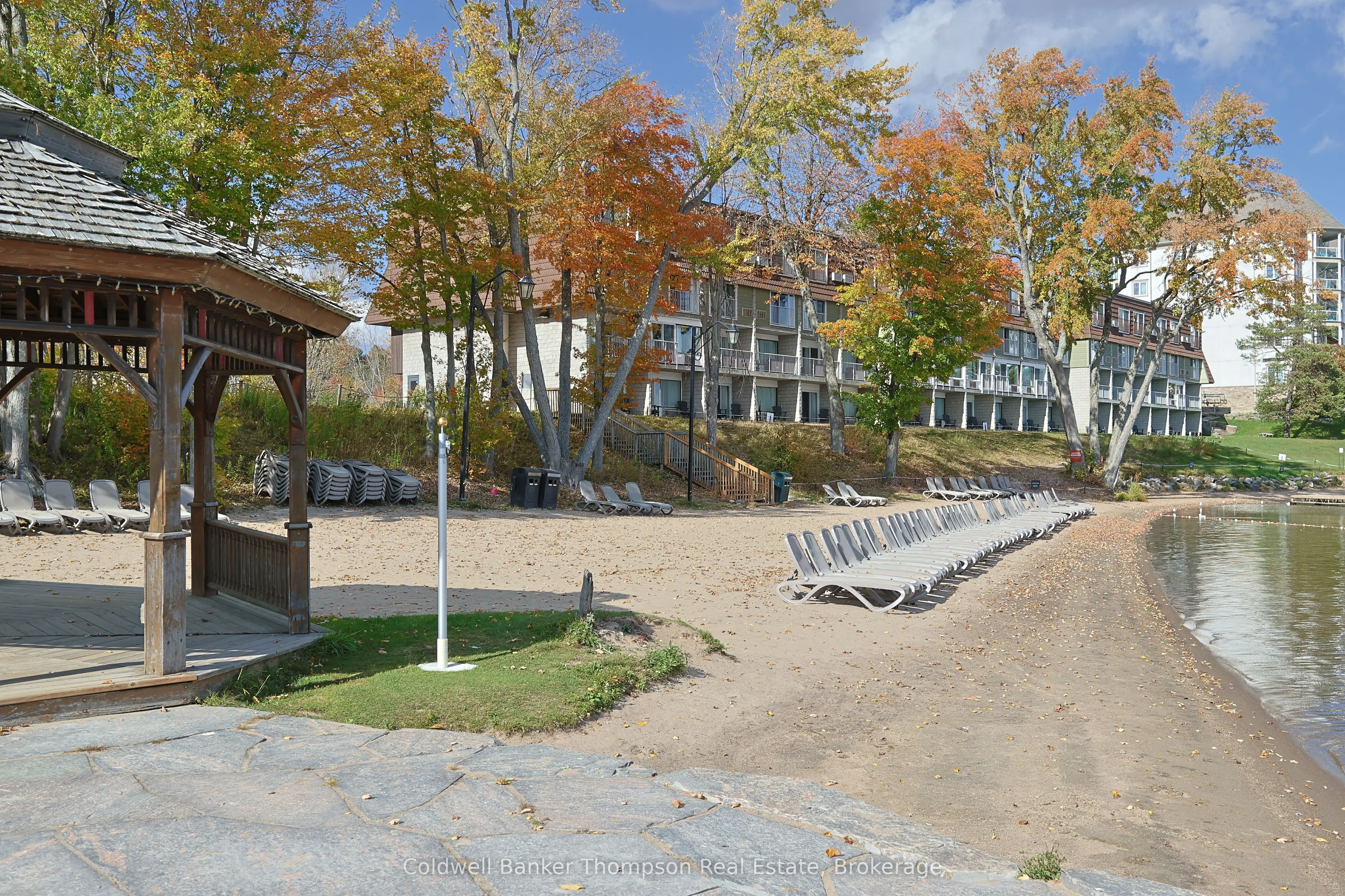 1235 Deerhurst Bayshore Drive #323