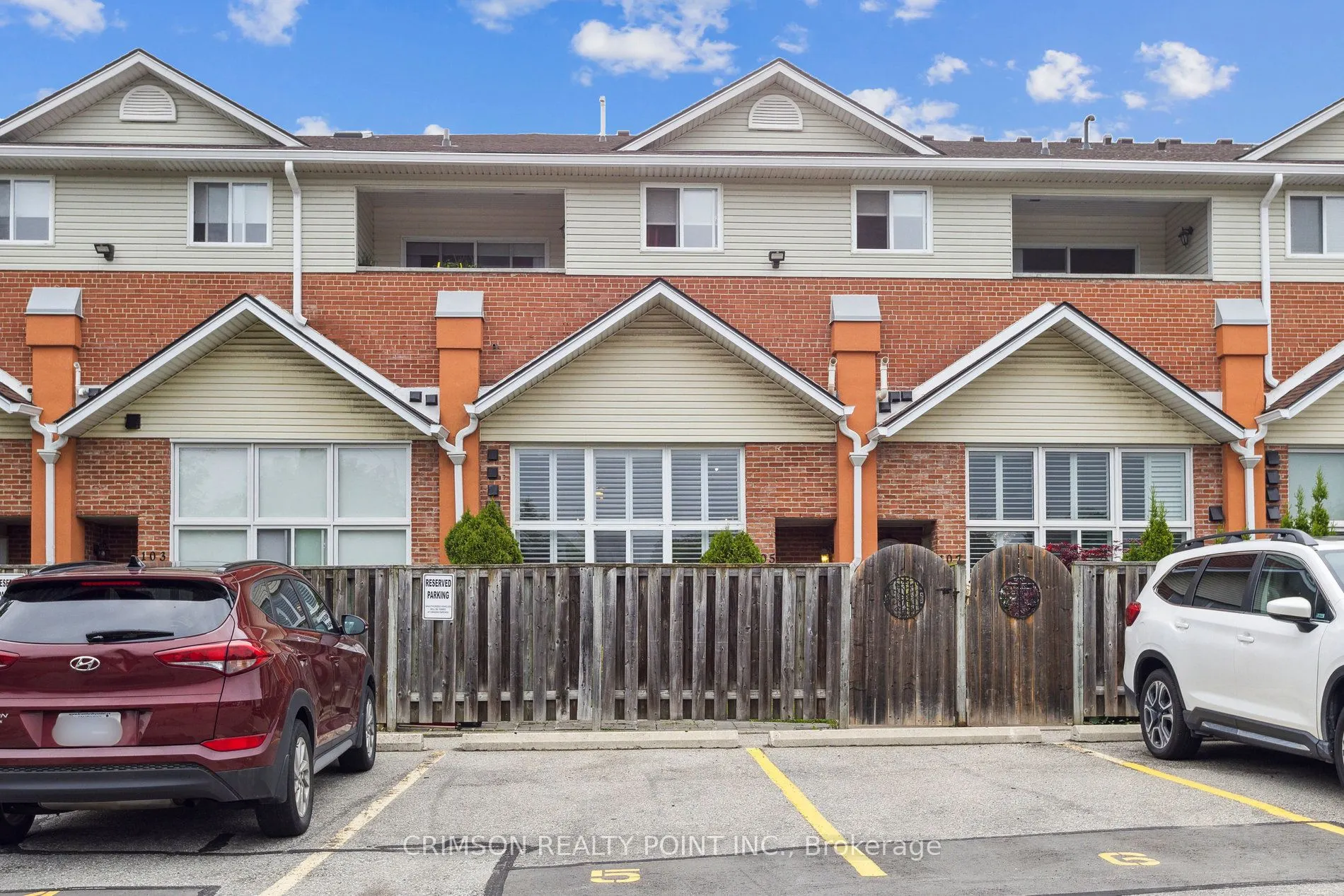 111 Grey Street #105