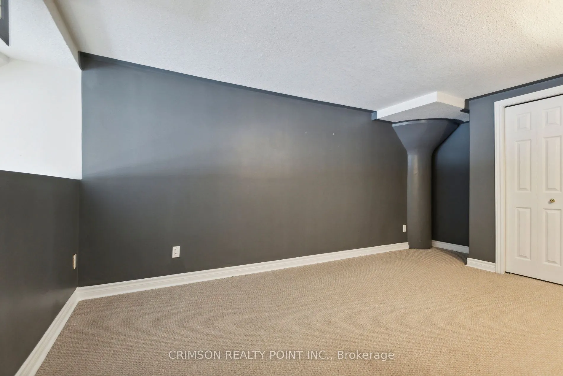 111 Grey Street #105