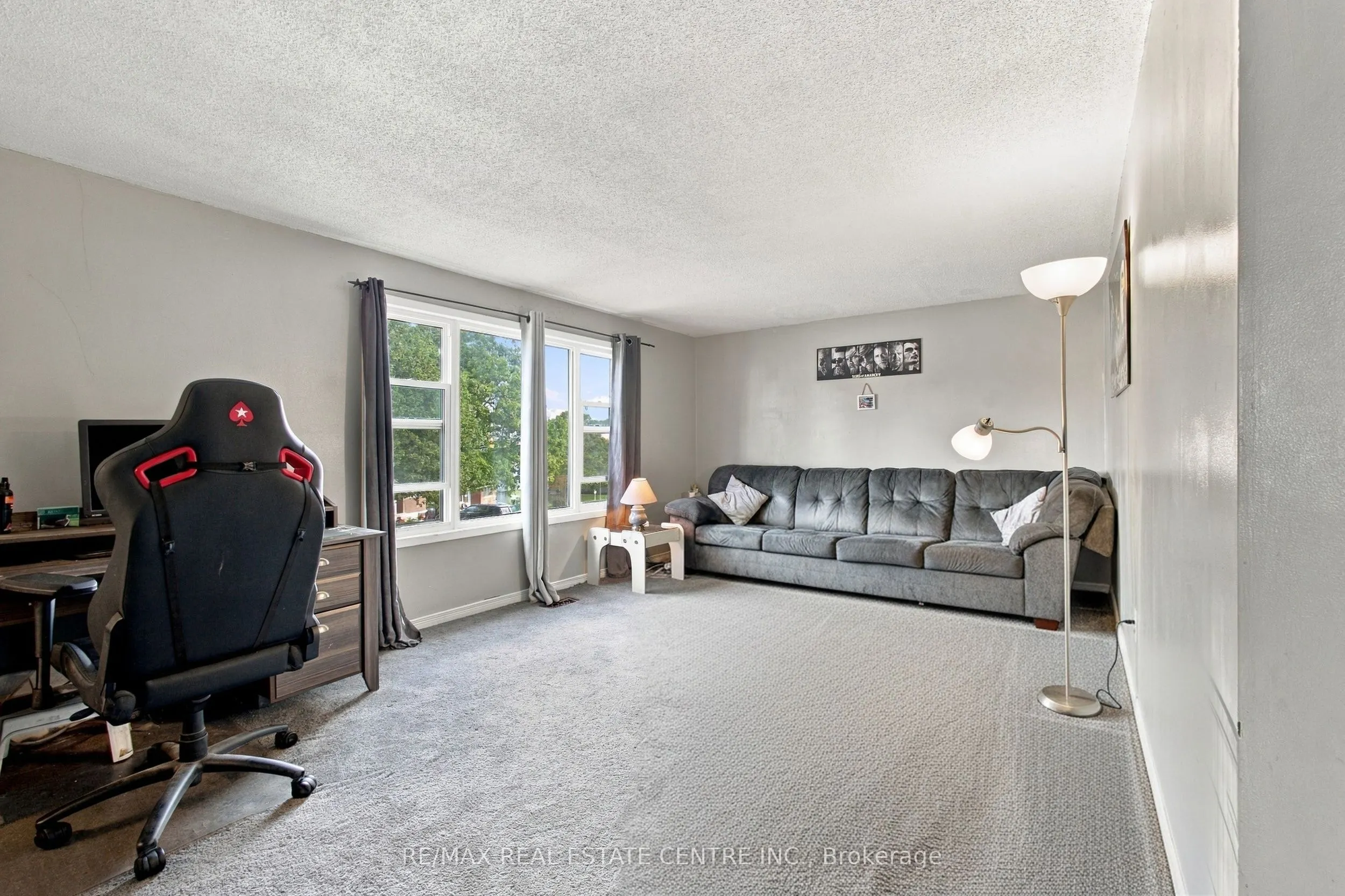 135 Cedarhill Crescent