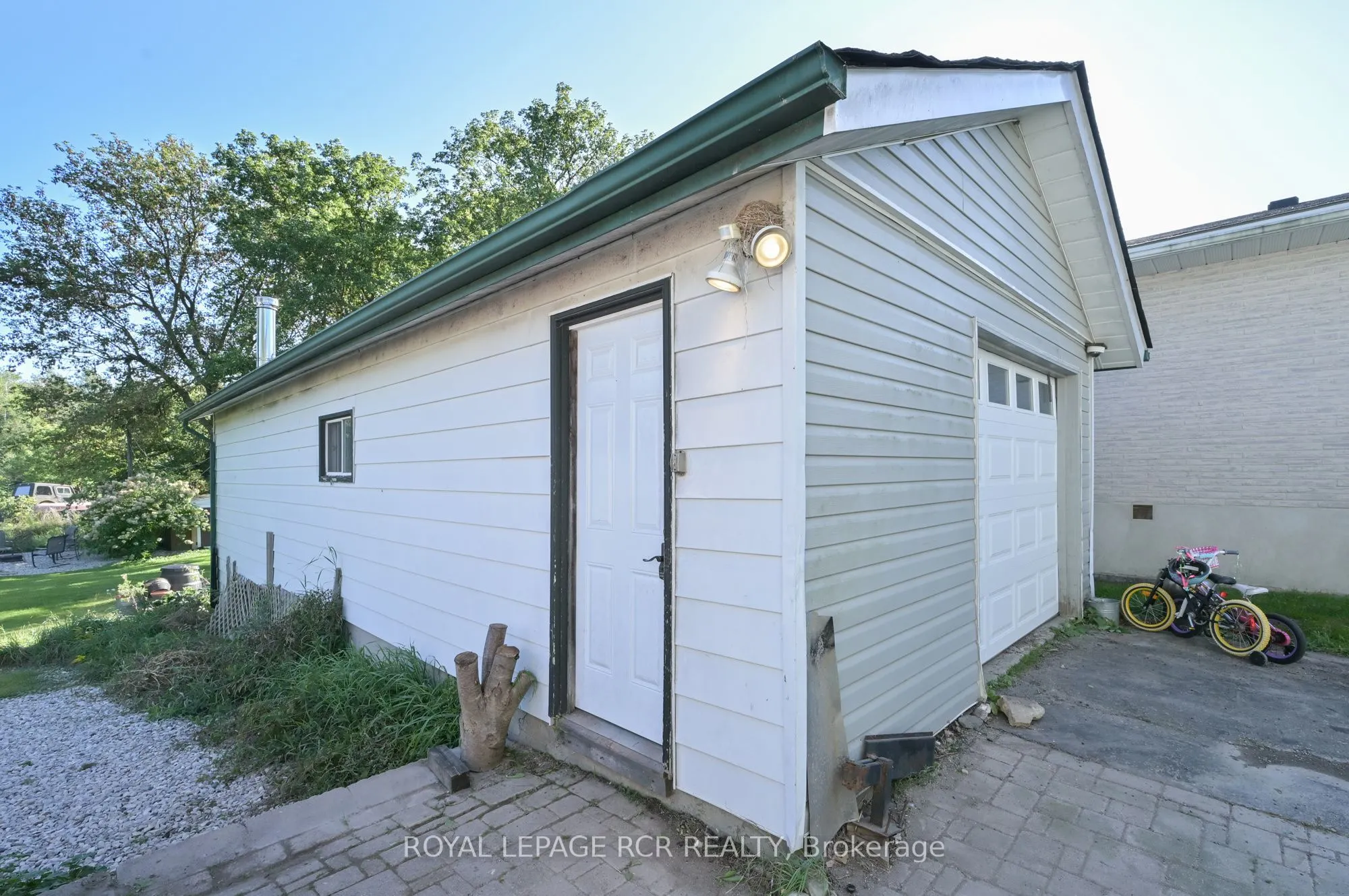 103 AMARANTH ST E