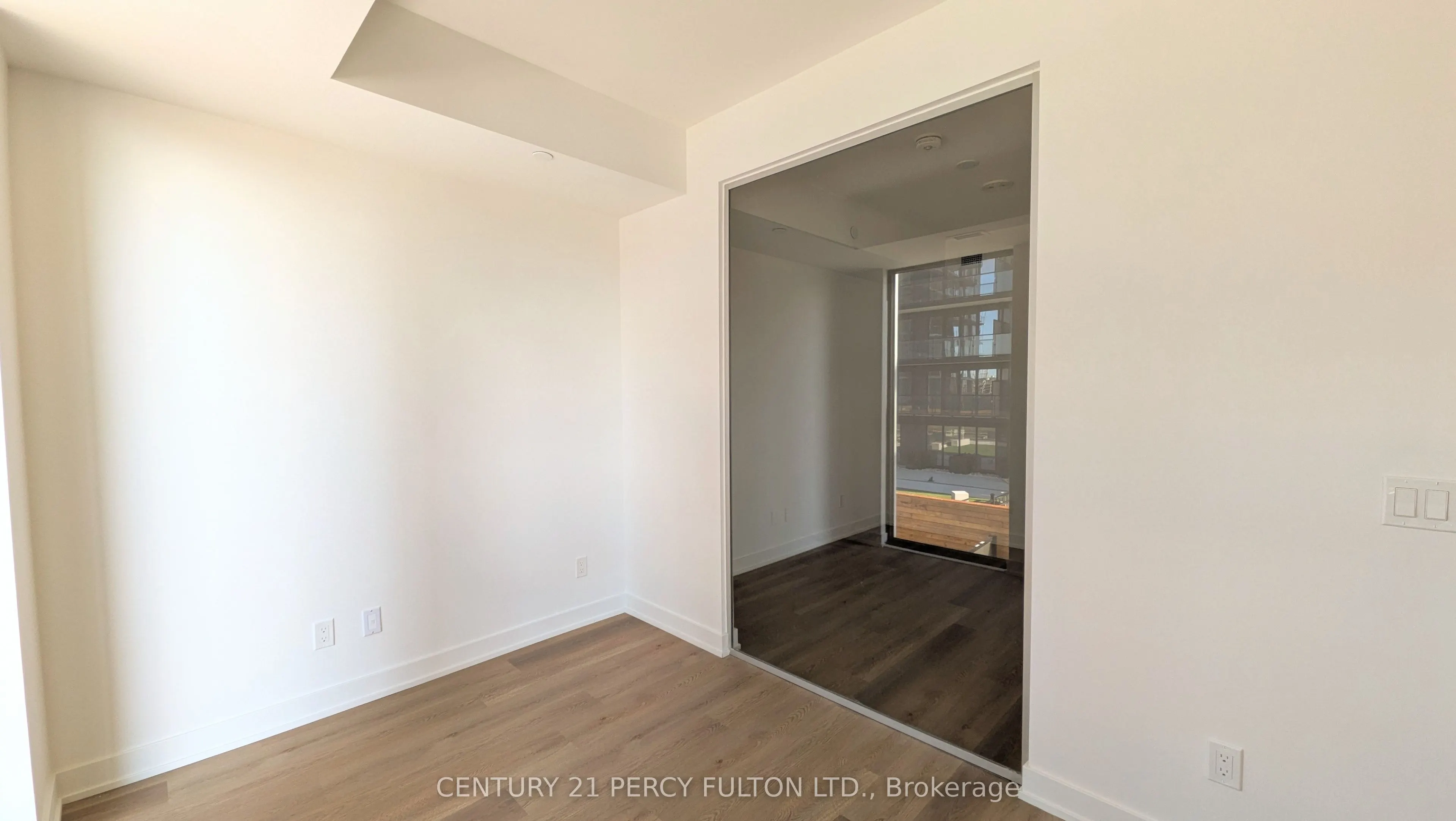 101 John Street N #1017