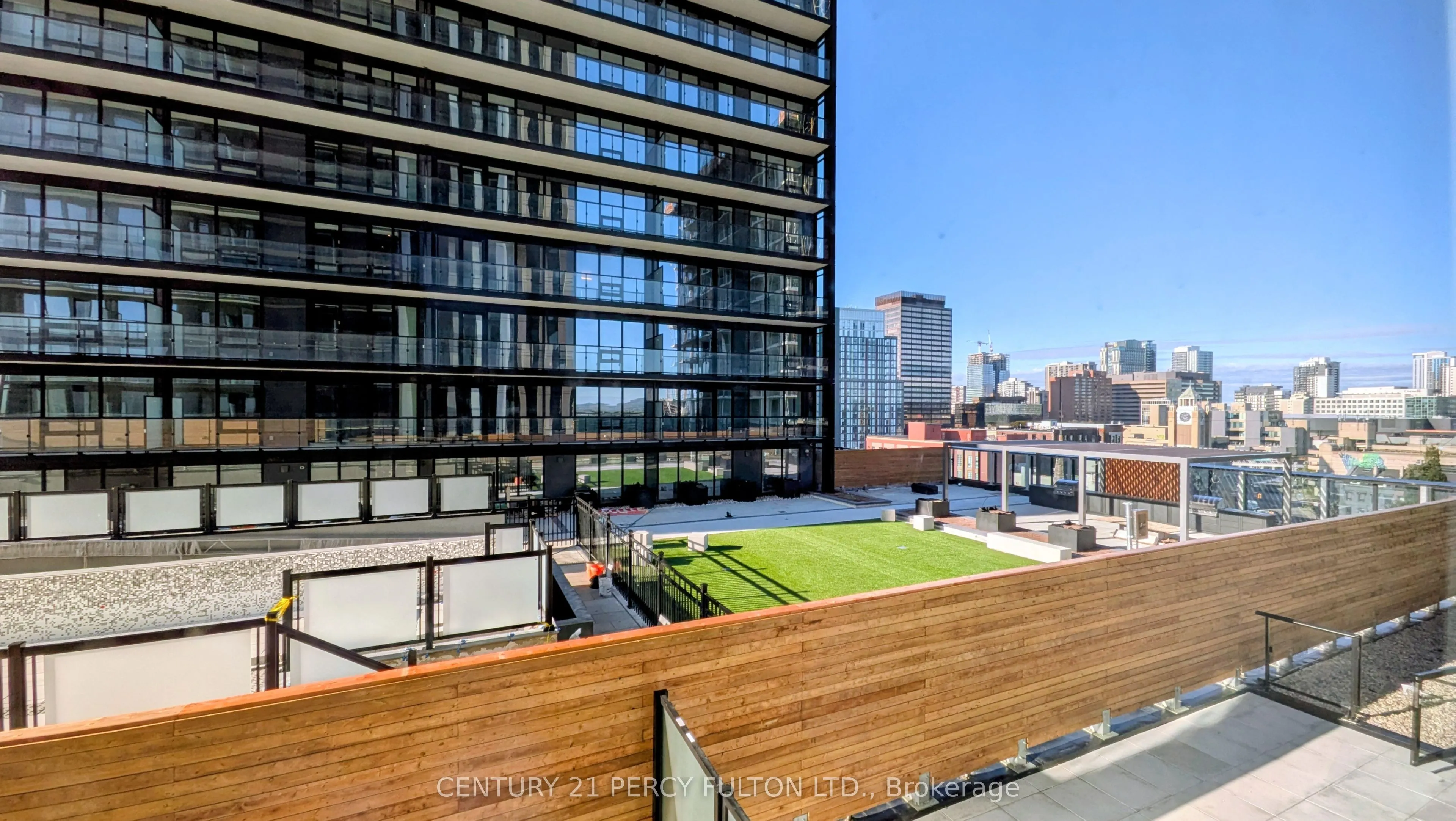 101 John Street N #1017