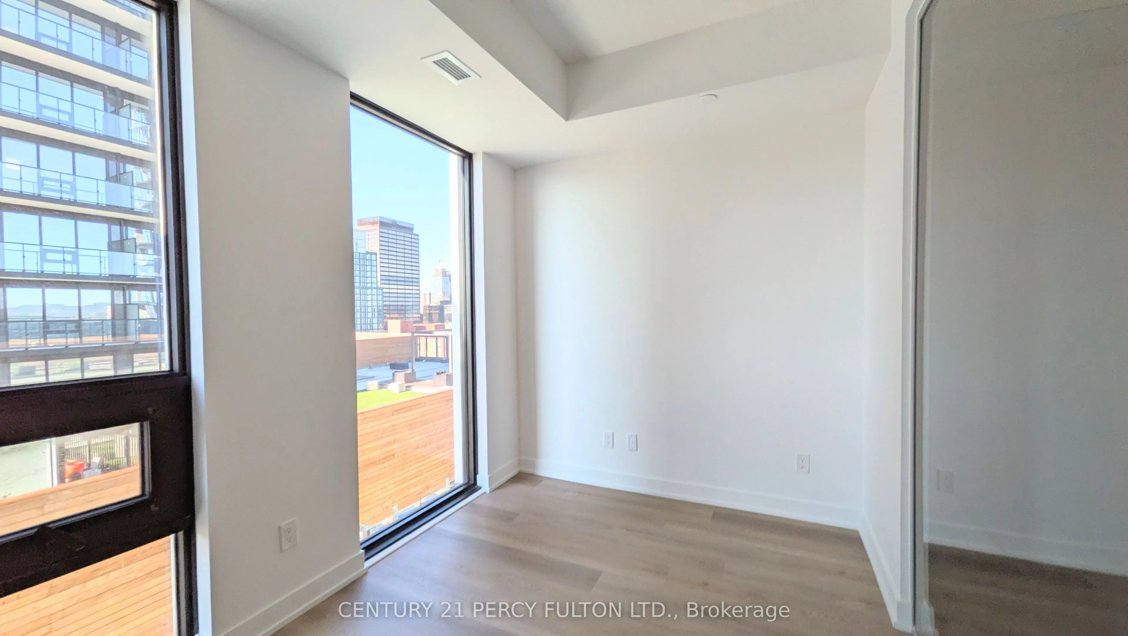 101 John Street N #1017