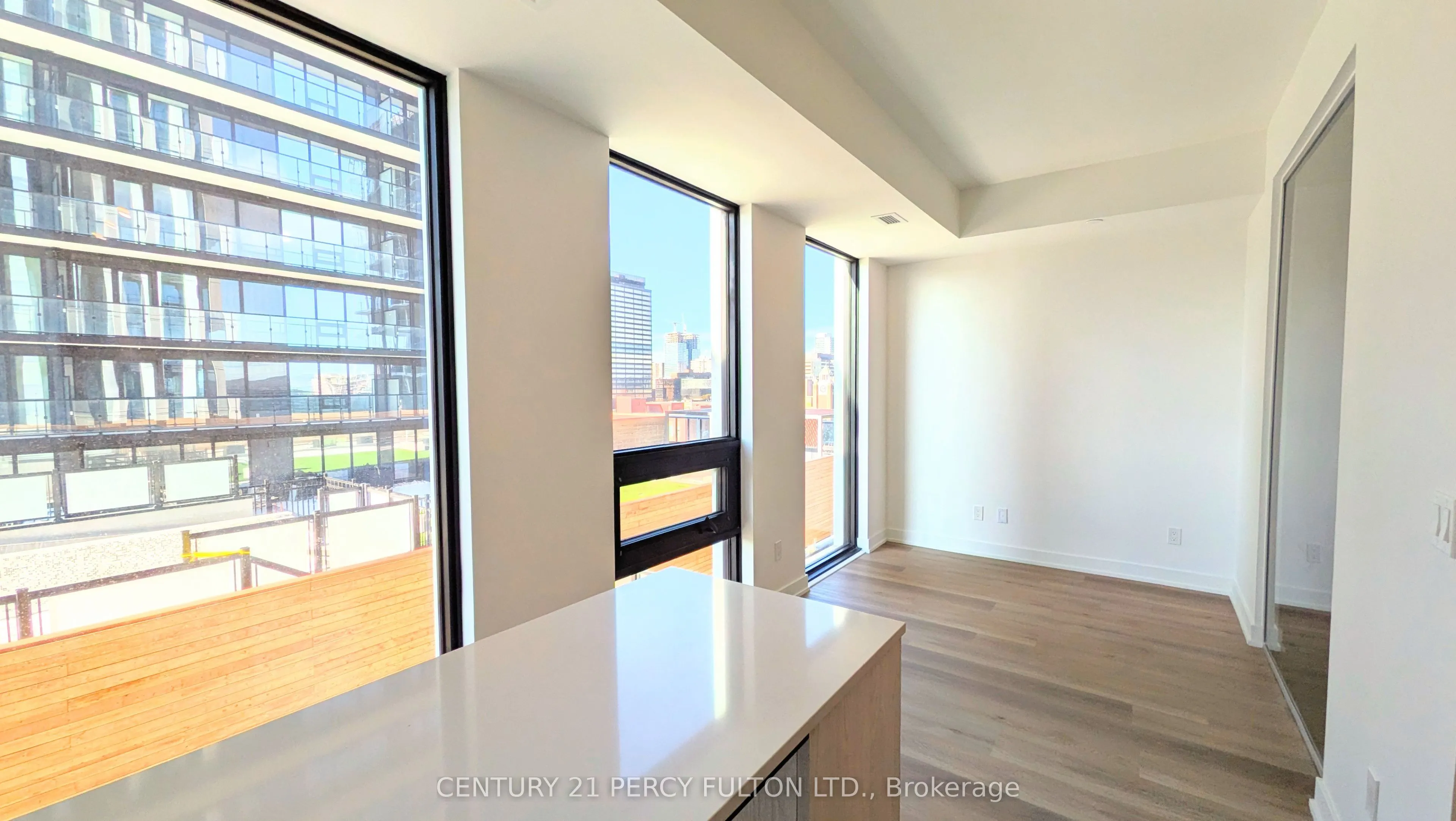 101 John Street N #1017