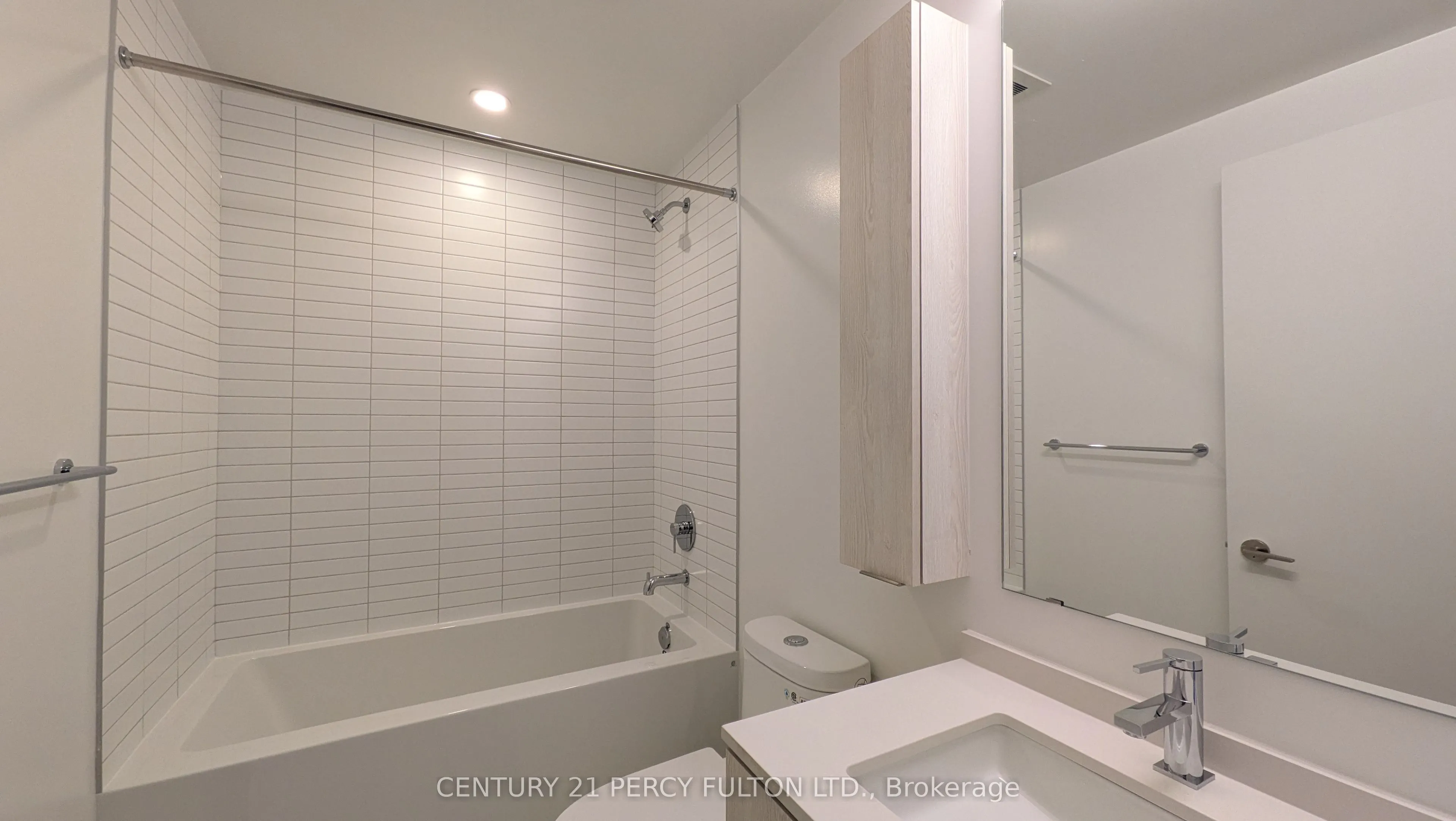 101 John Street N #1017