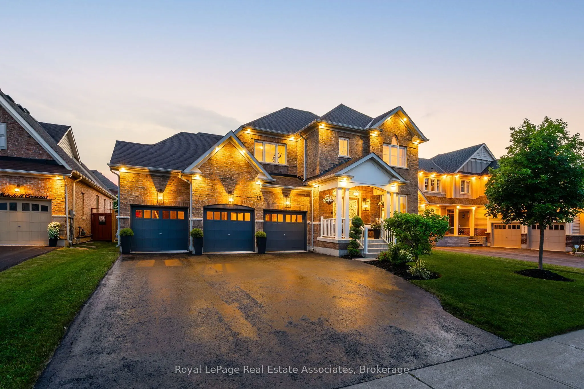 17 Mitchell Mitchell Crescent