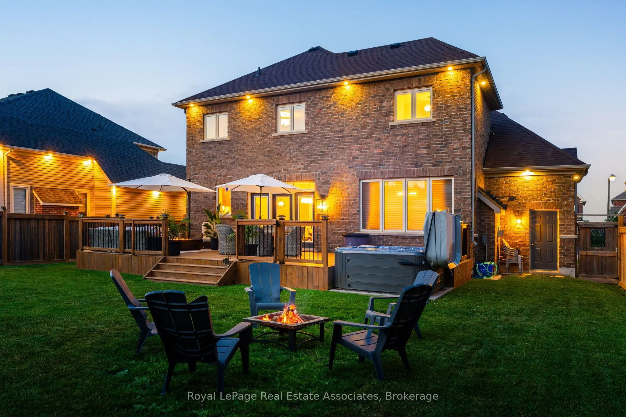 17 Mitchell Mitchell Crescent