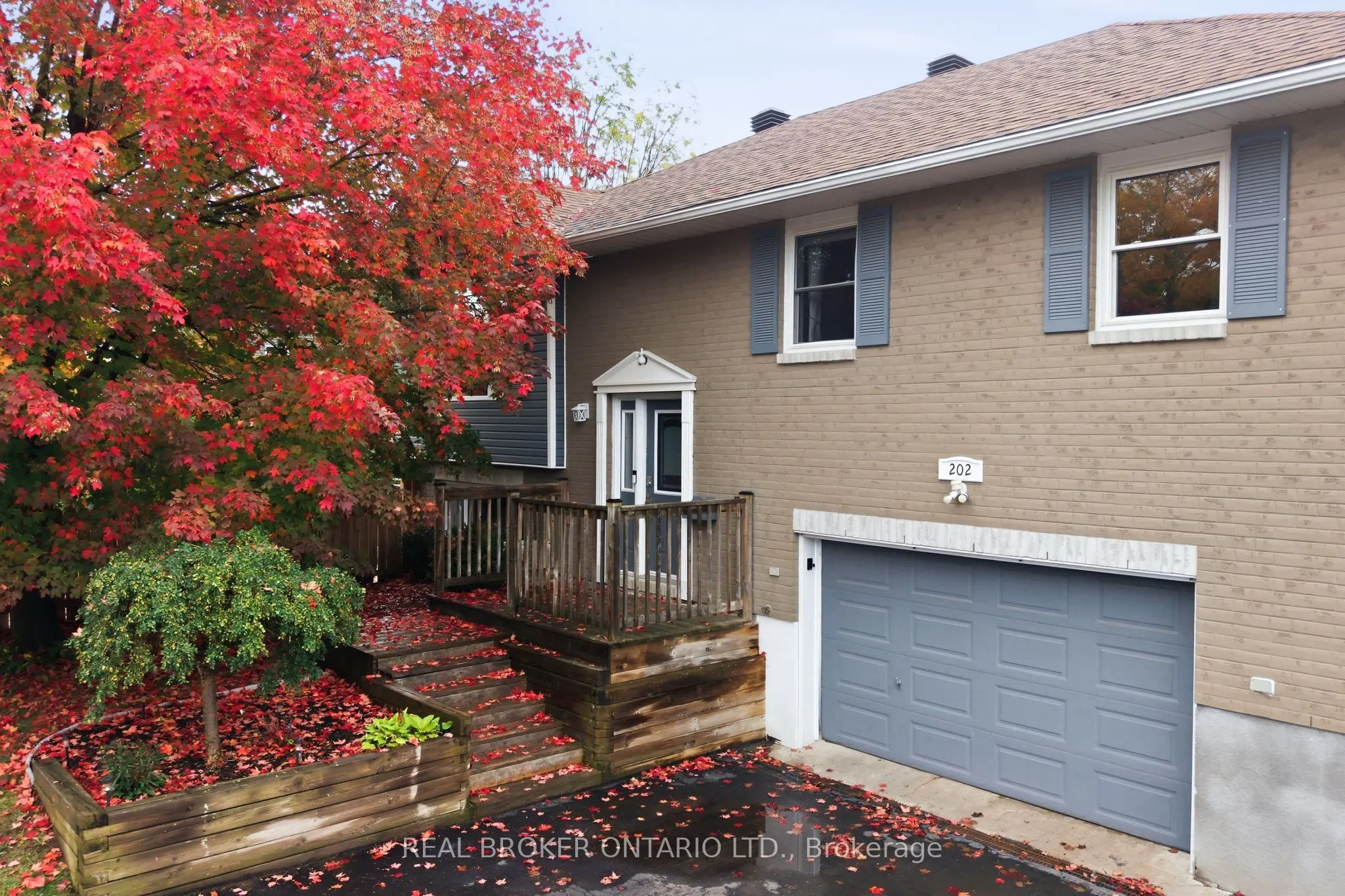 202 Santiago Street