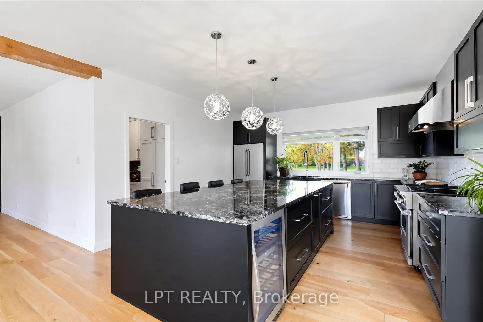 31 Carillon Crescent