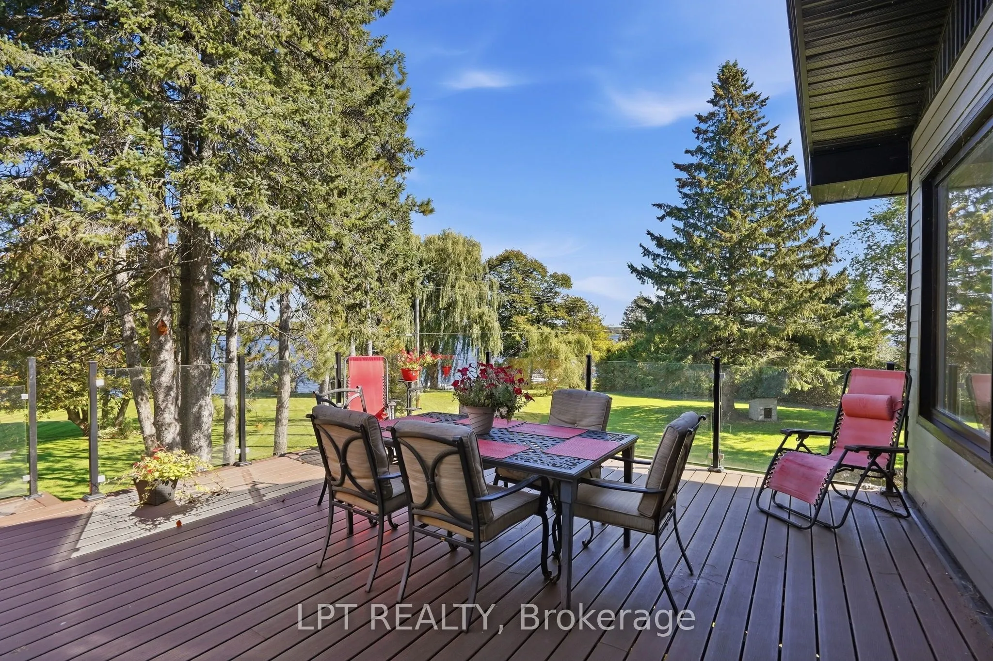 31 Carillon Crescent