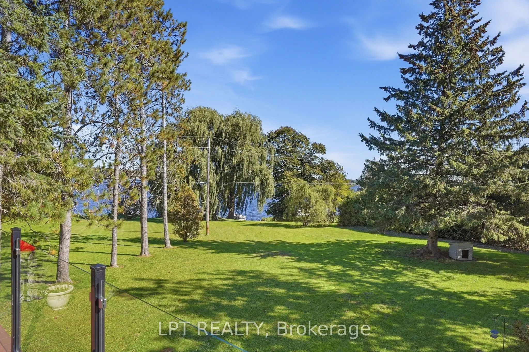 31 Carillon Crescent