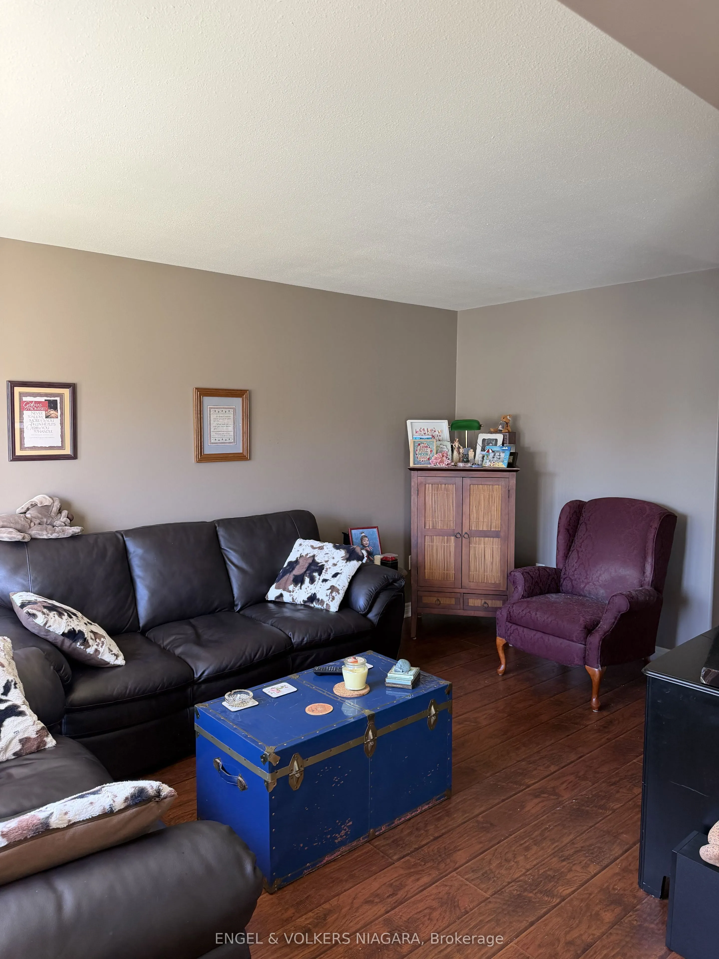 7714 Cortina Crescent