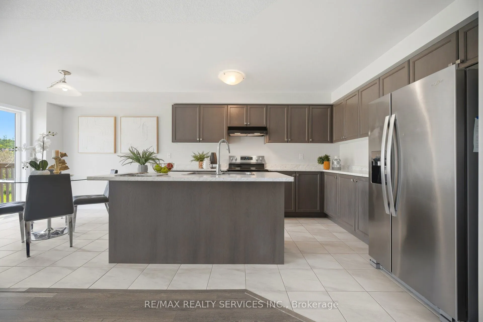 250 Esther Crescent