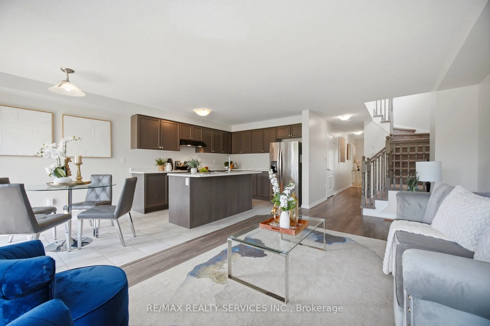 250 Esther Crescent
