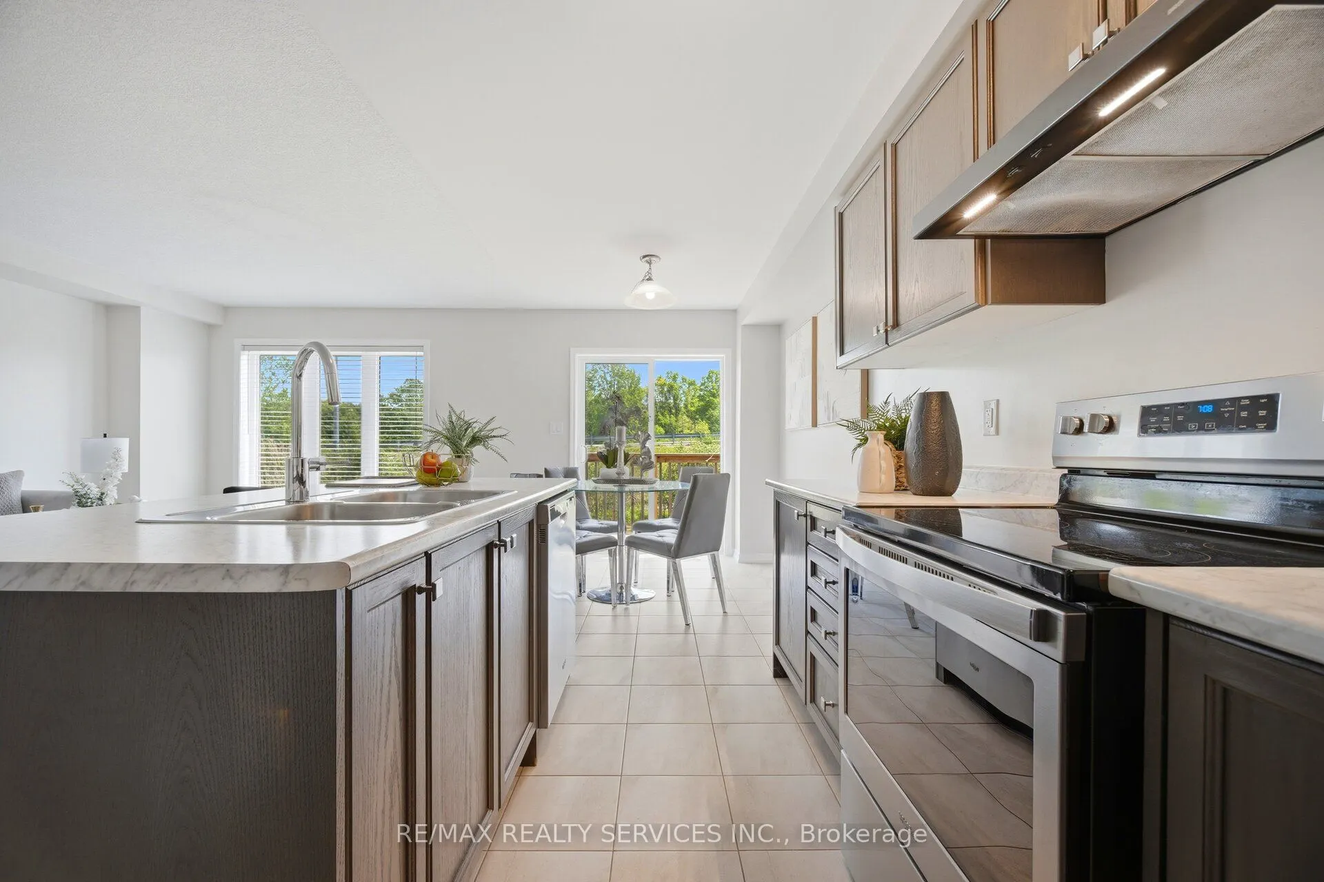 250 Esther Crescent