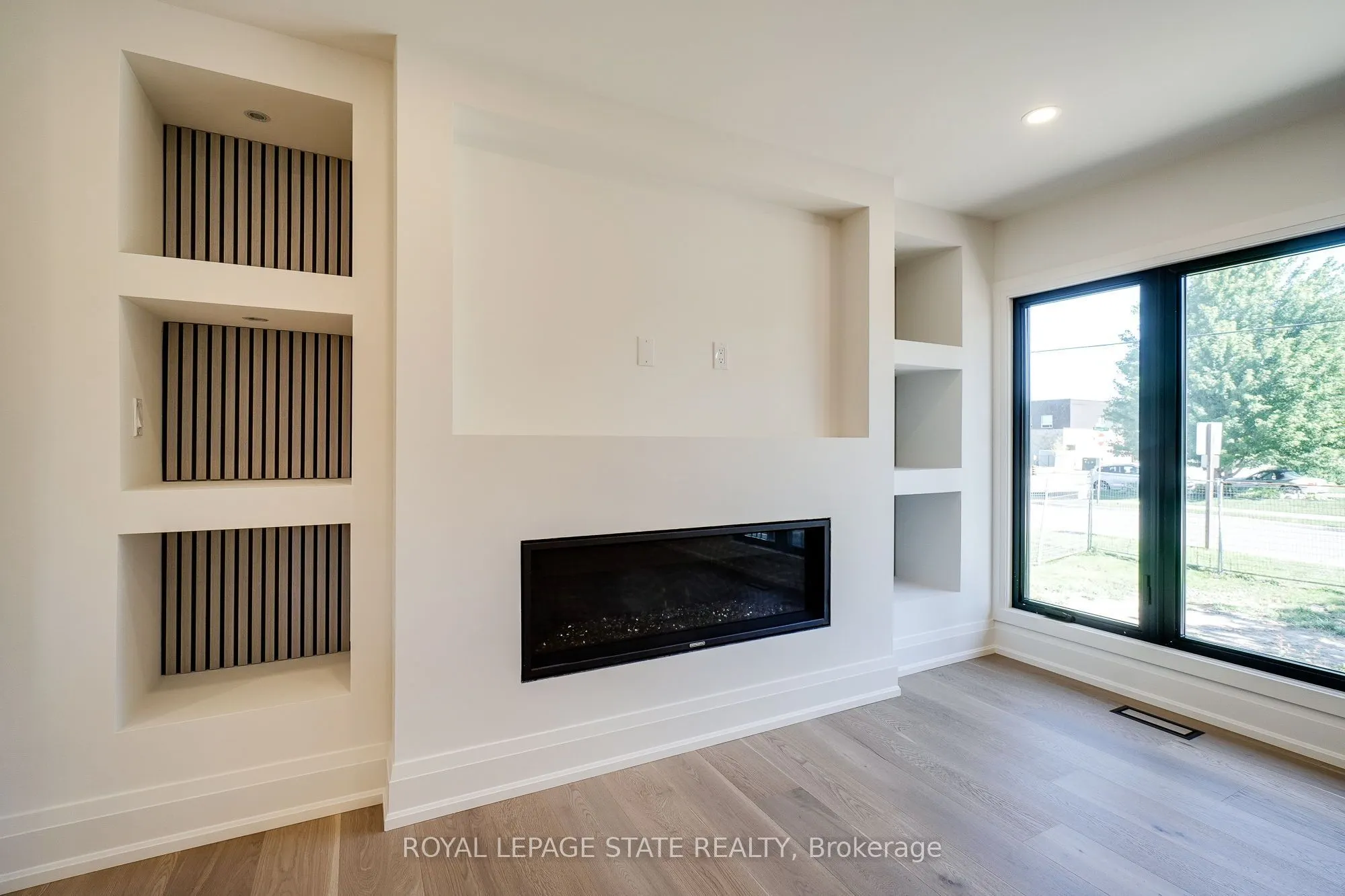 24 Royce Avenue