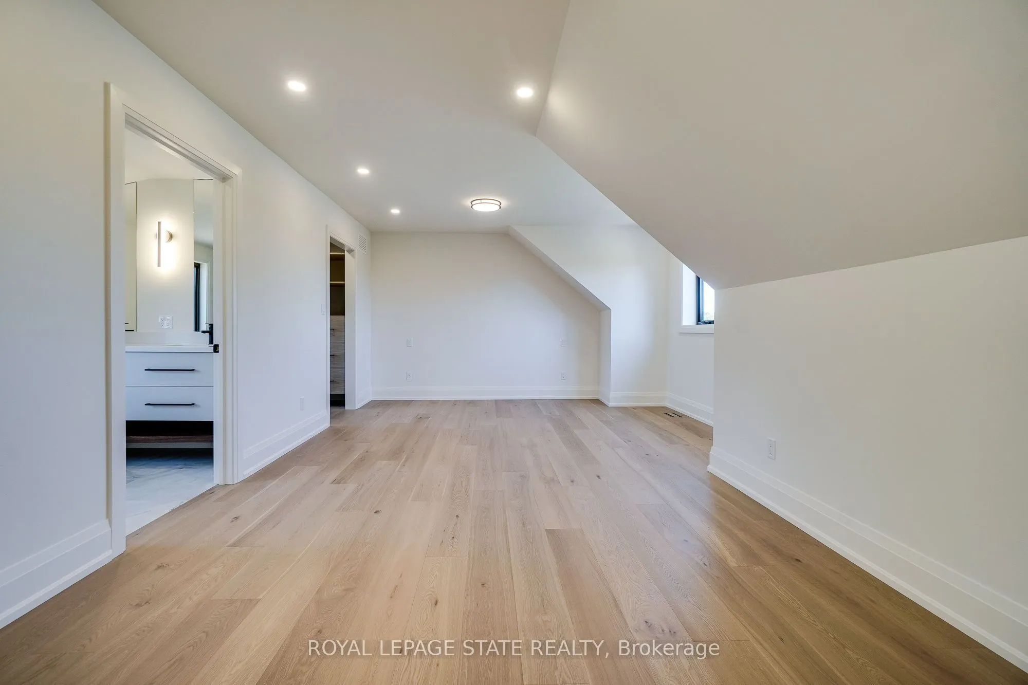 24 Royce Avenue