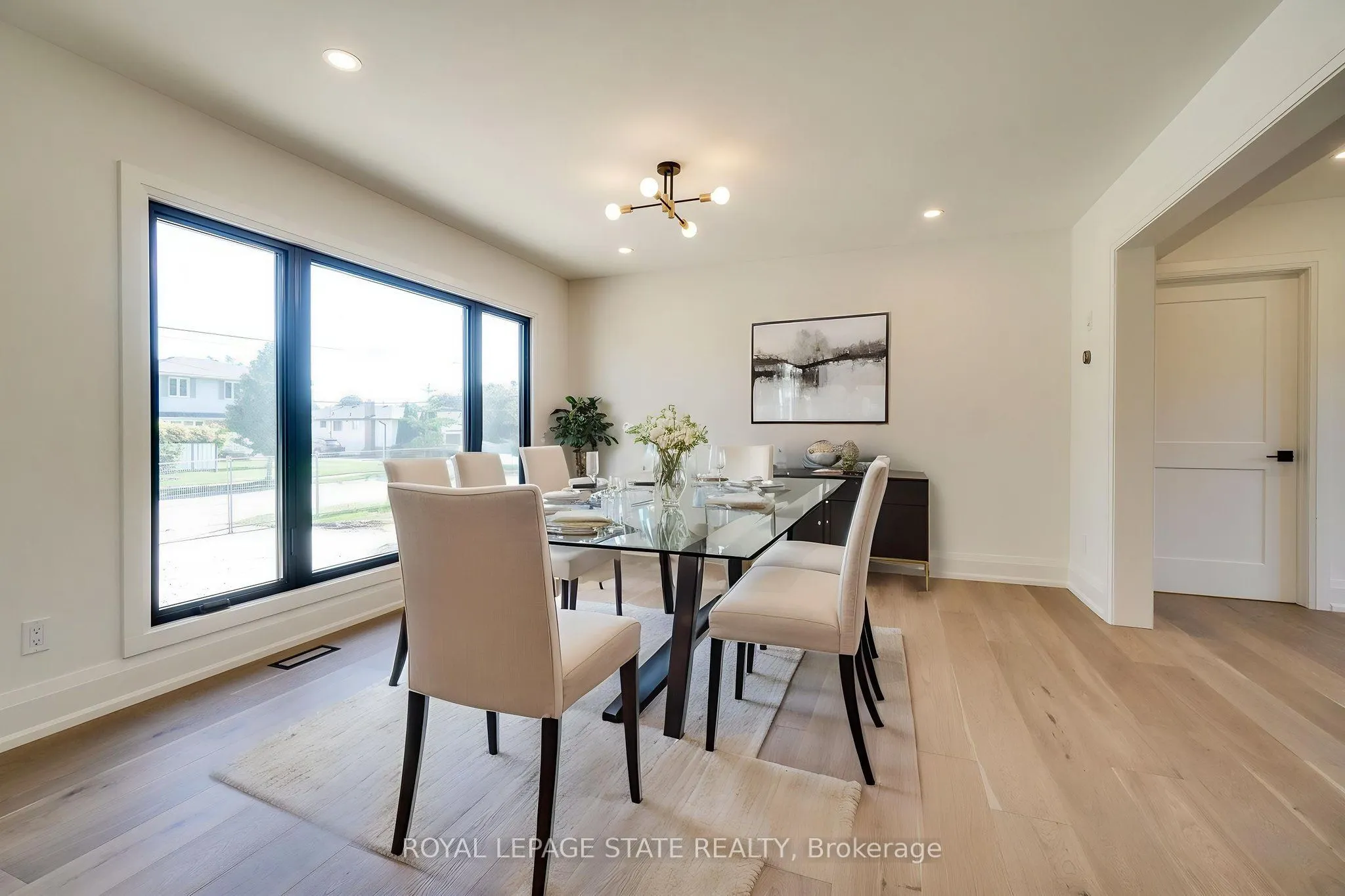 24 Royce Avenue