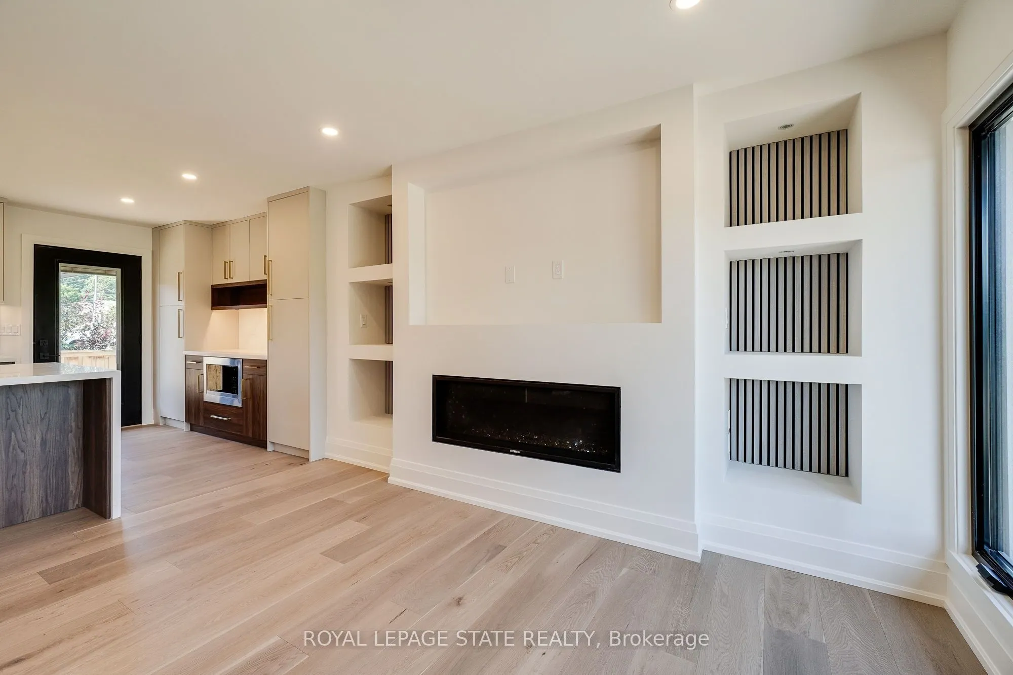 24 Royce Avenue