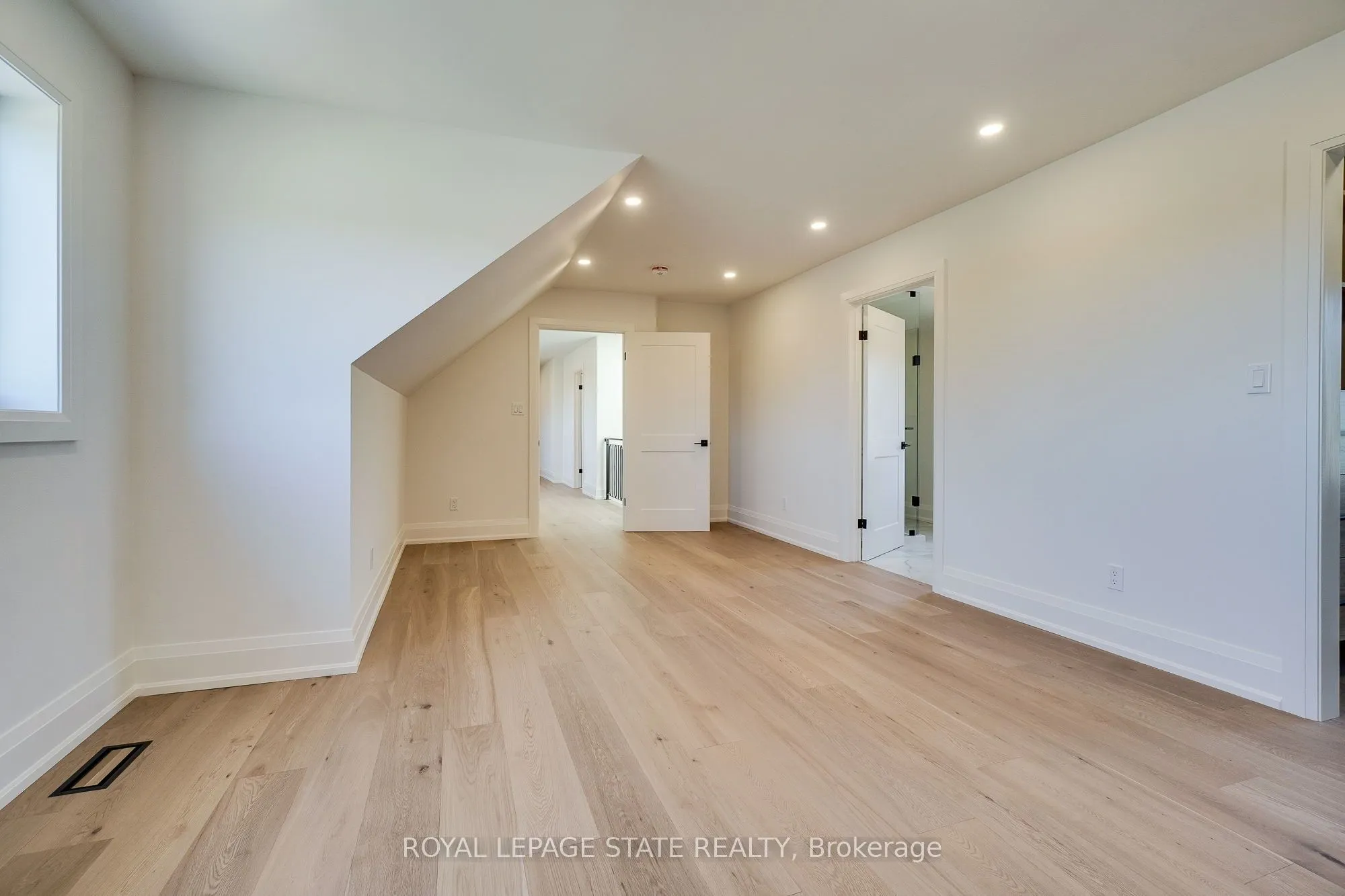 24 Royce Avenue