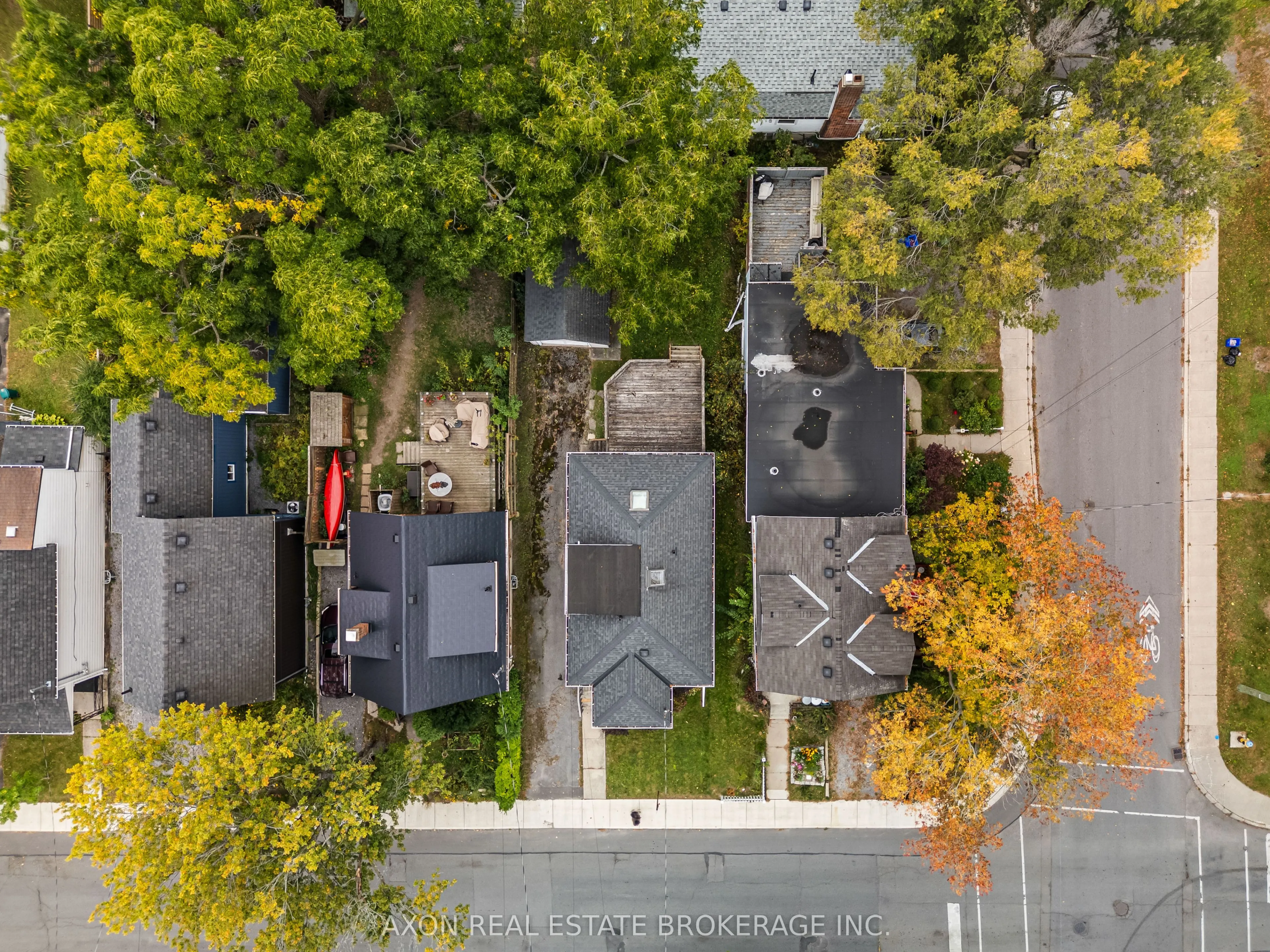 424 VICTORIA Street