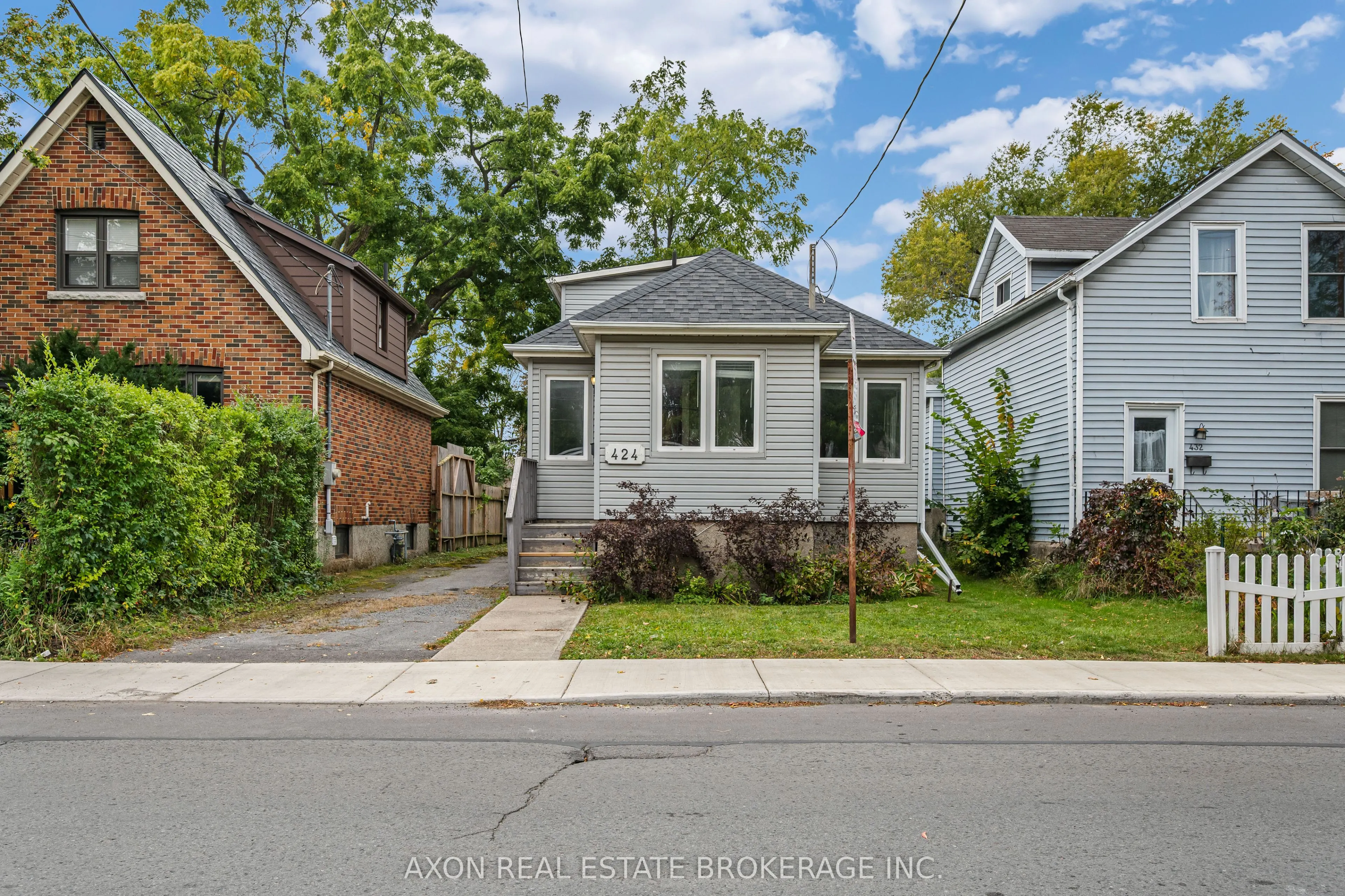 424 VICTORIA Street