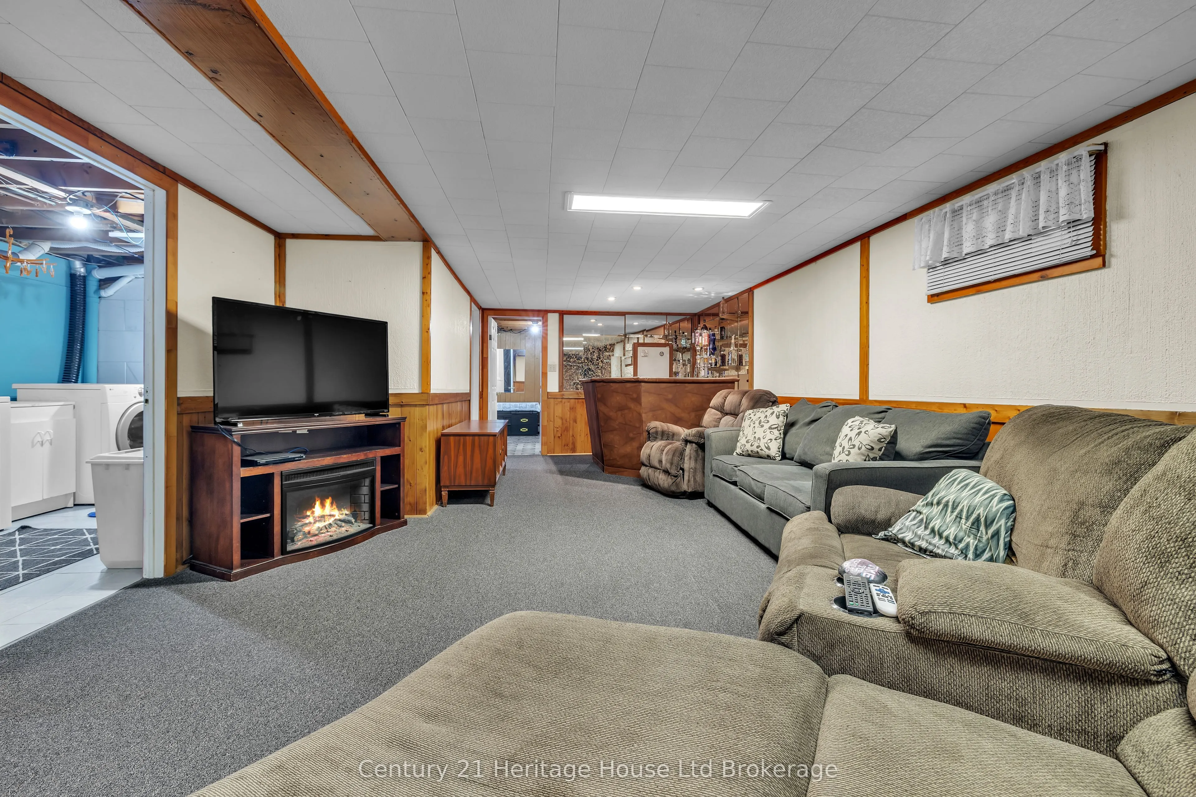 921 Lincoln Drive
