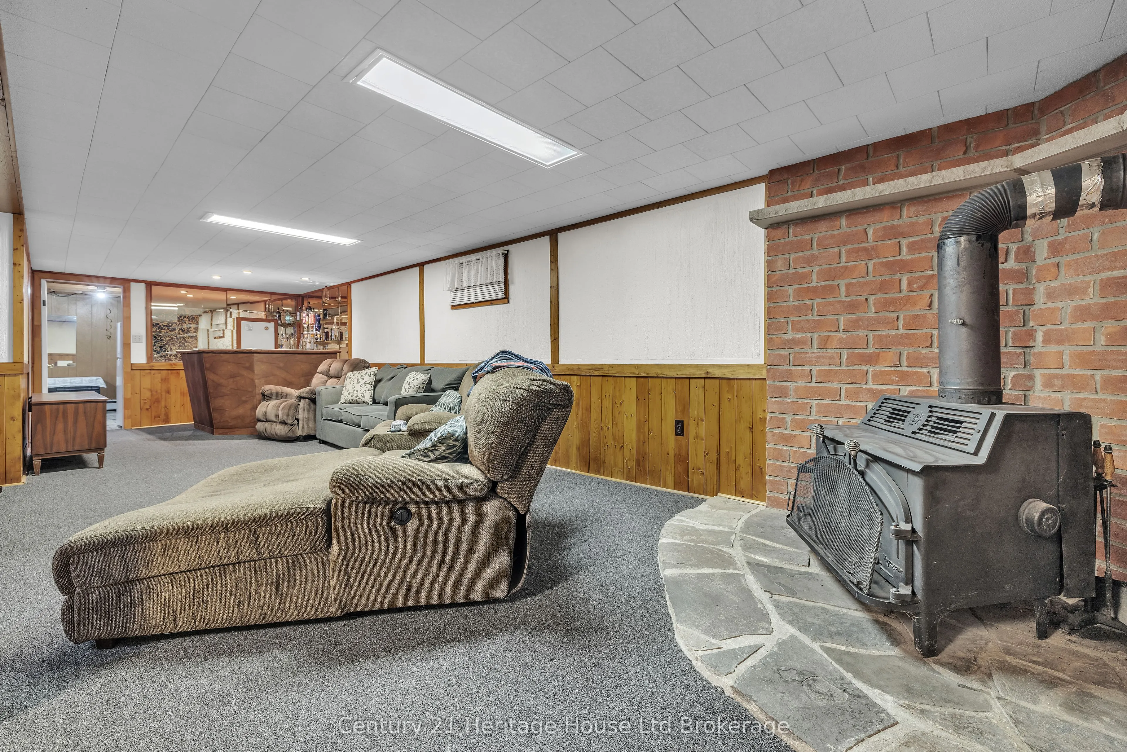 921 Lincoln Drive